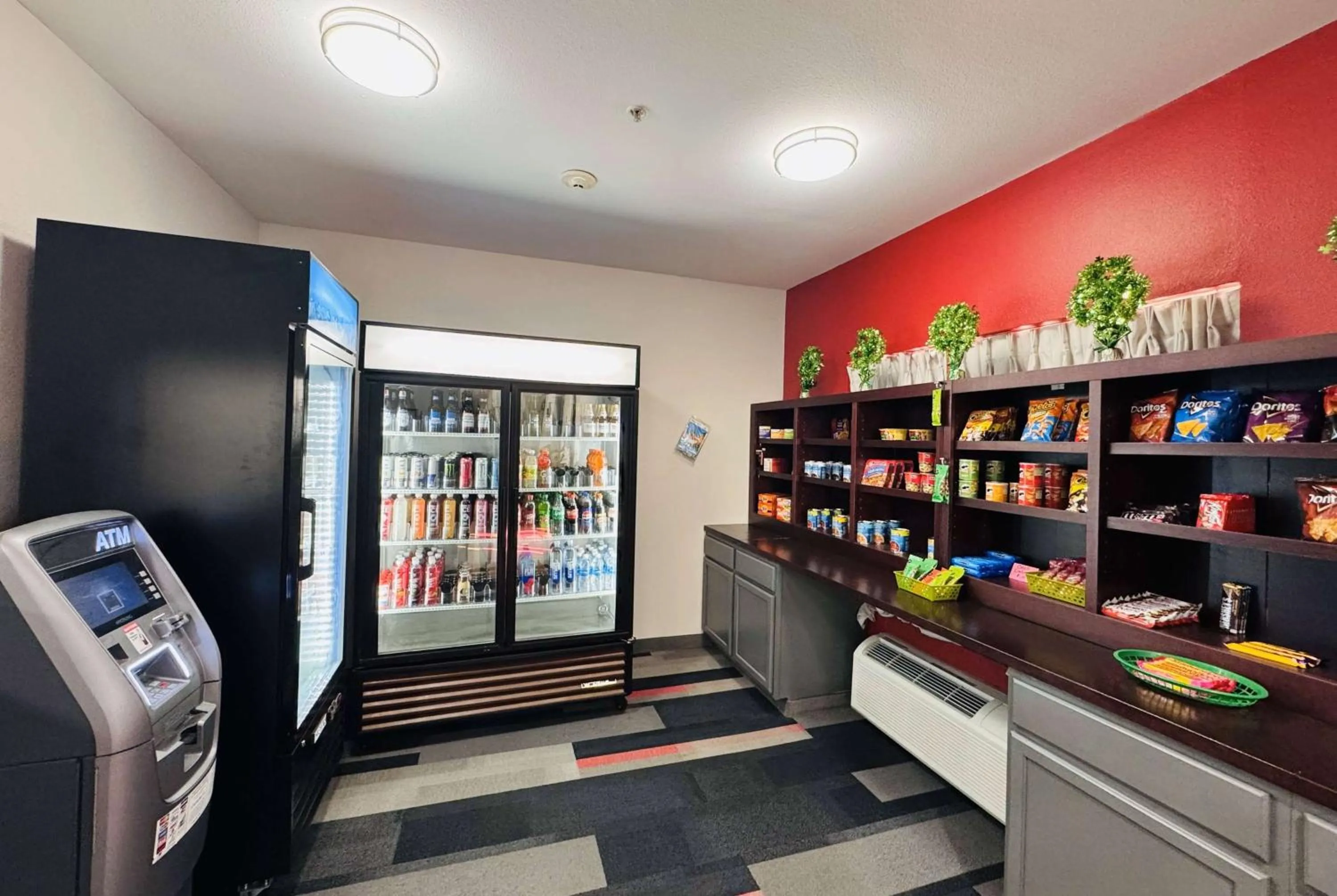 Food and drinks in Ramada by Wyndham Sparta/At Speedway