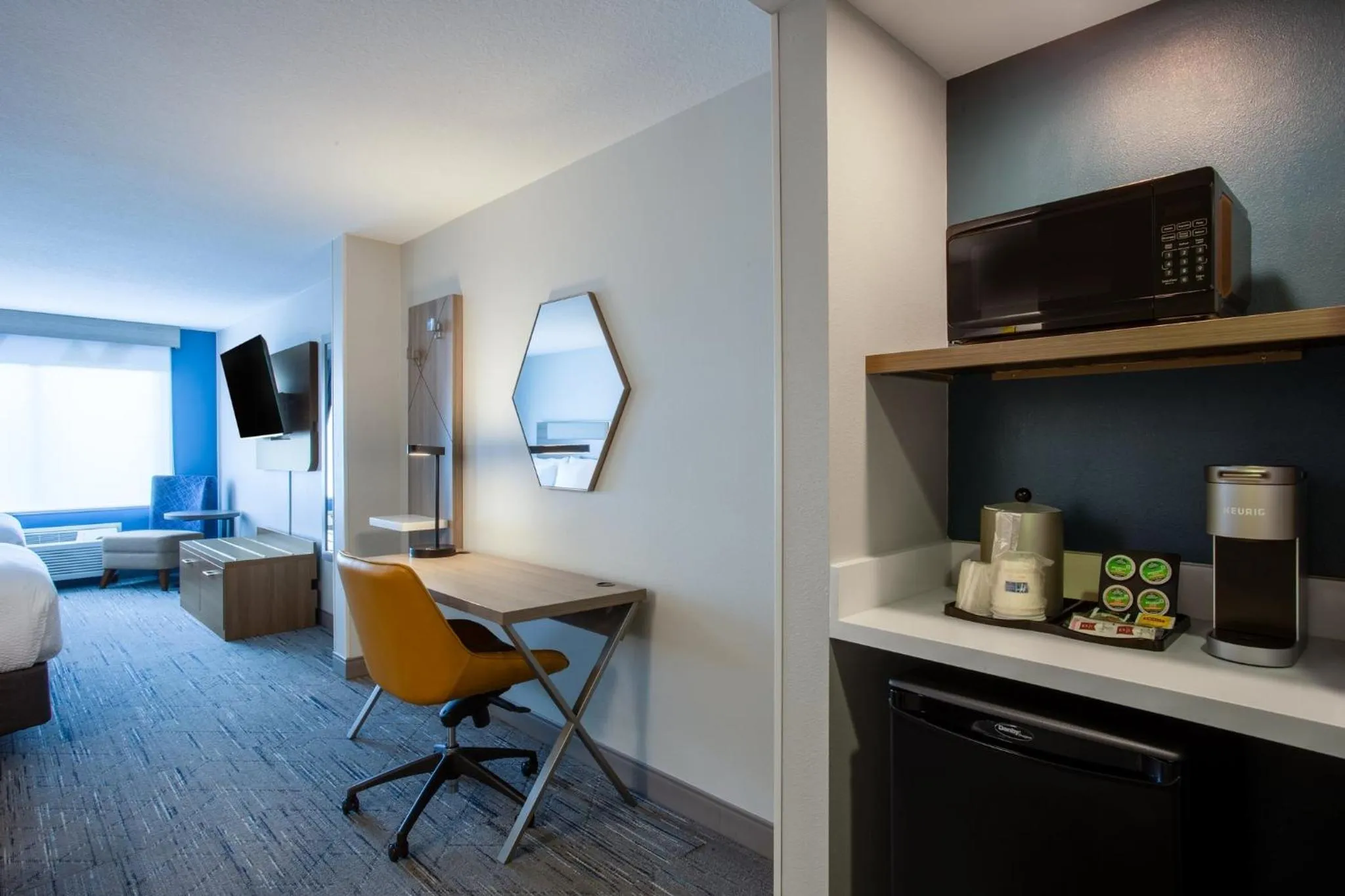 Photo of the whole room in Holiday Inn Express & Suites Bradenton East-Lakewood Ranch by IHG