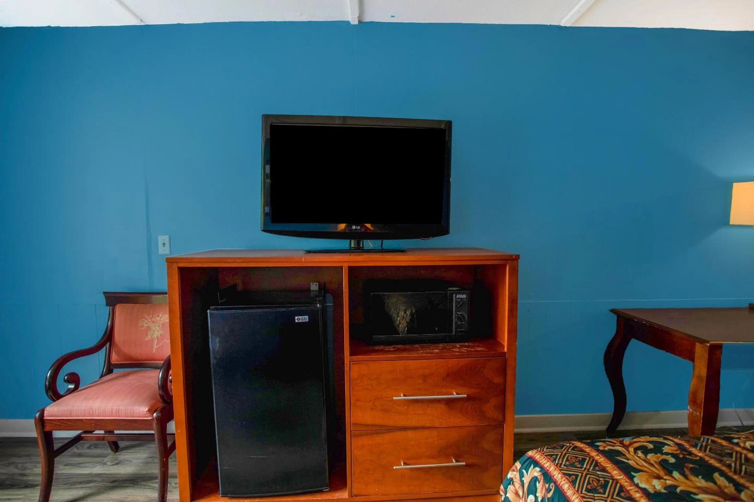 Bedroom in OYO Inn Kernersville