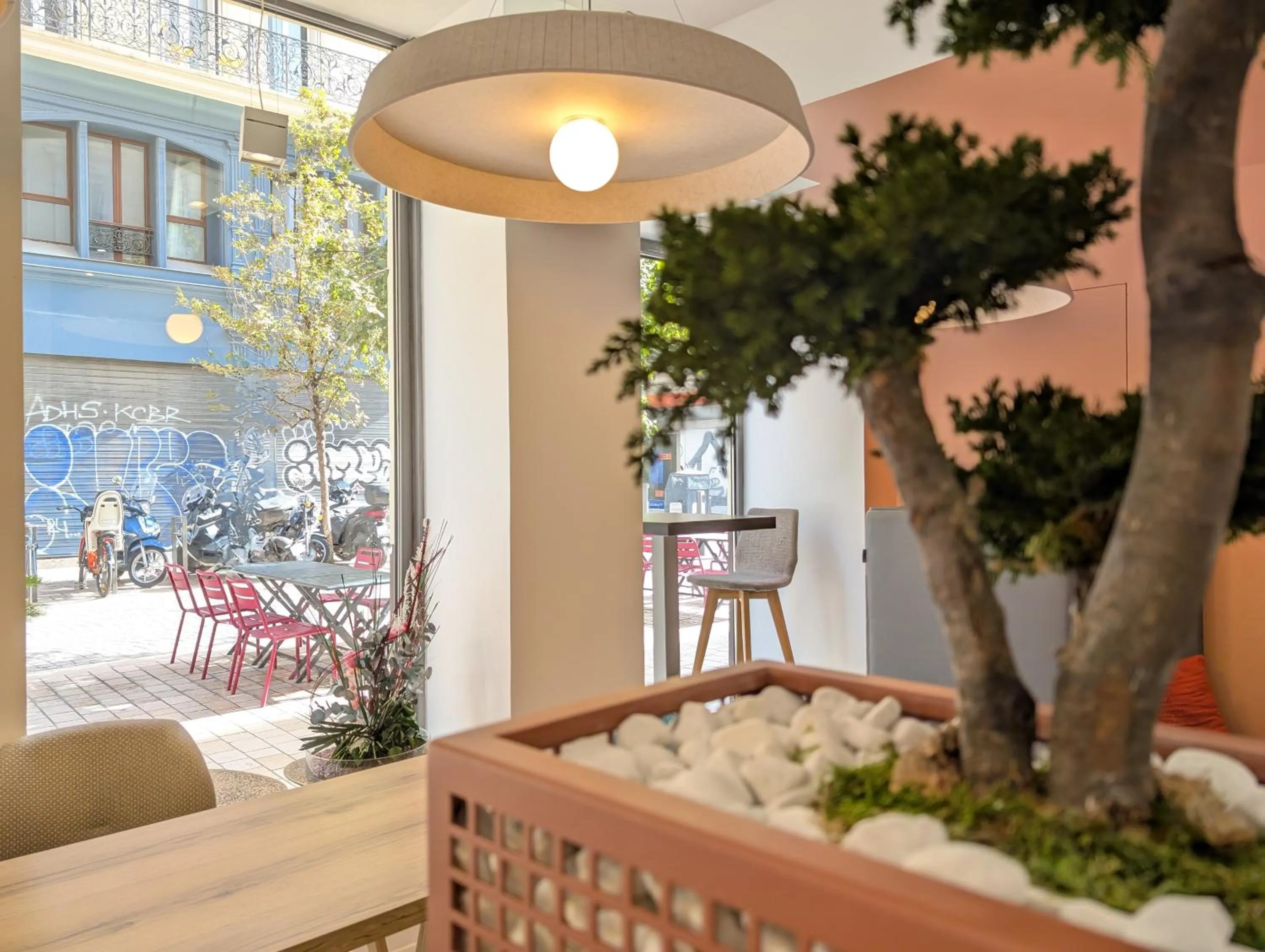 Breakfast in Hôtel Carré Vieux Port