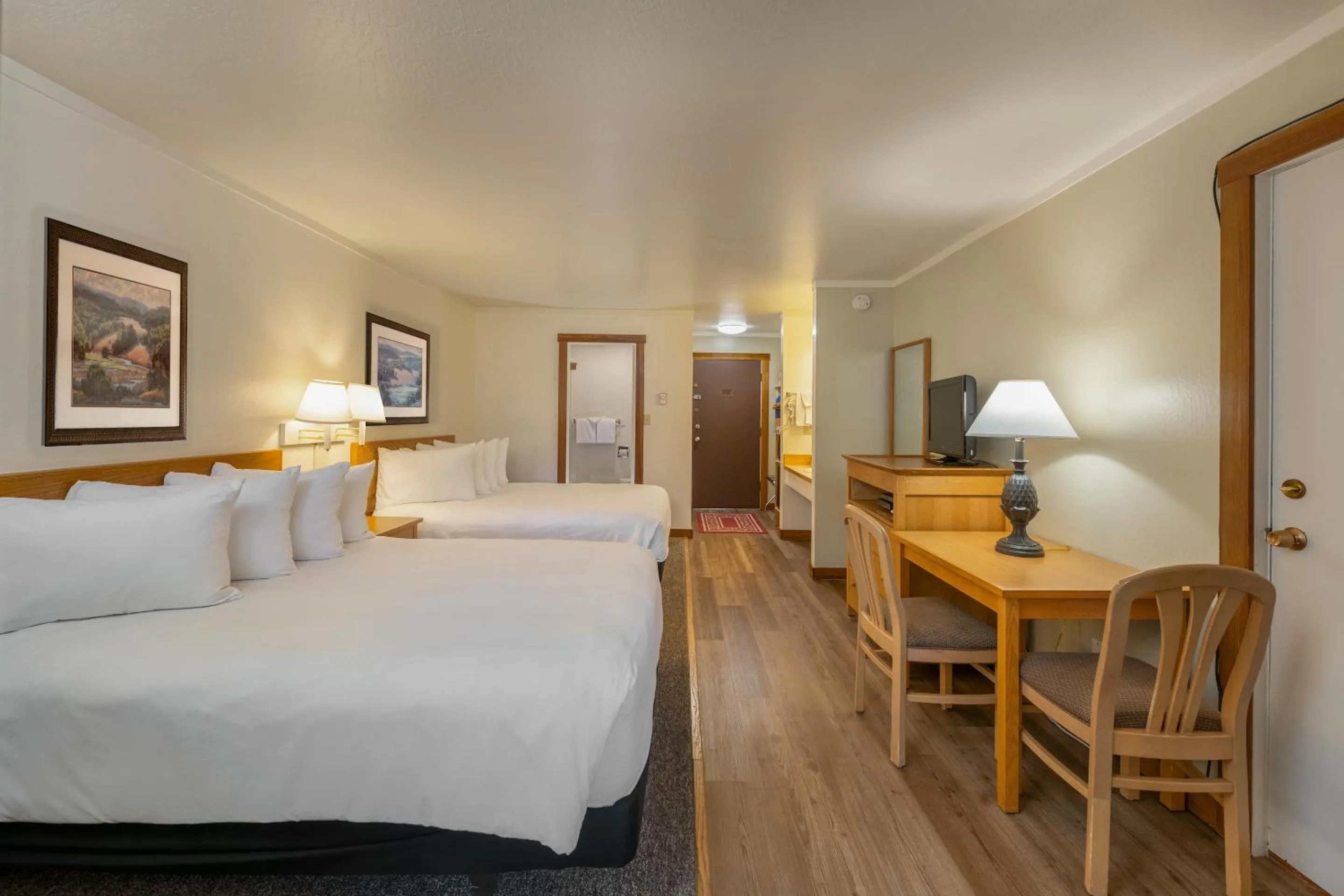 Bed in Harbor Lite Lodge