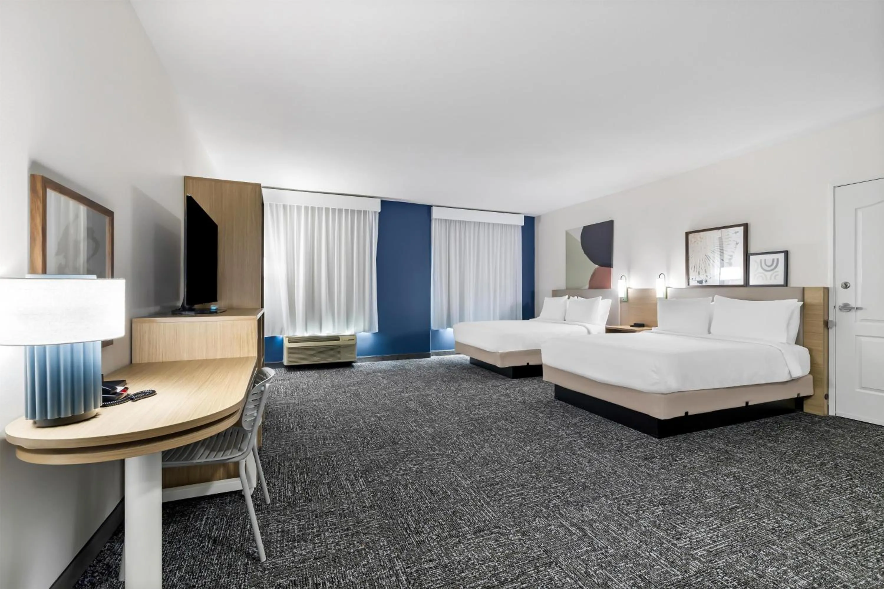 Bed in Spark By Hilton Redlands