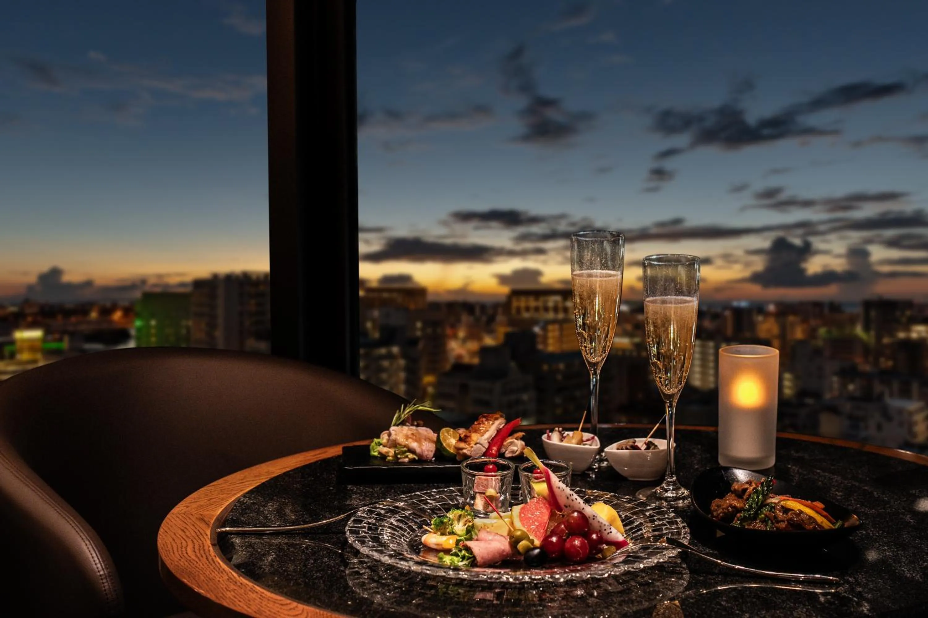 Lounge or bar in Okinawa Harborview Hotel