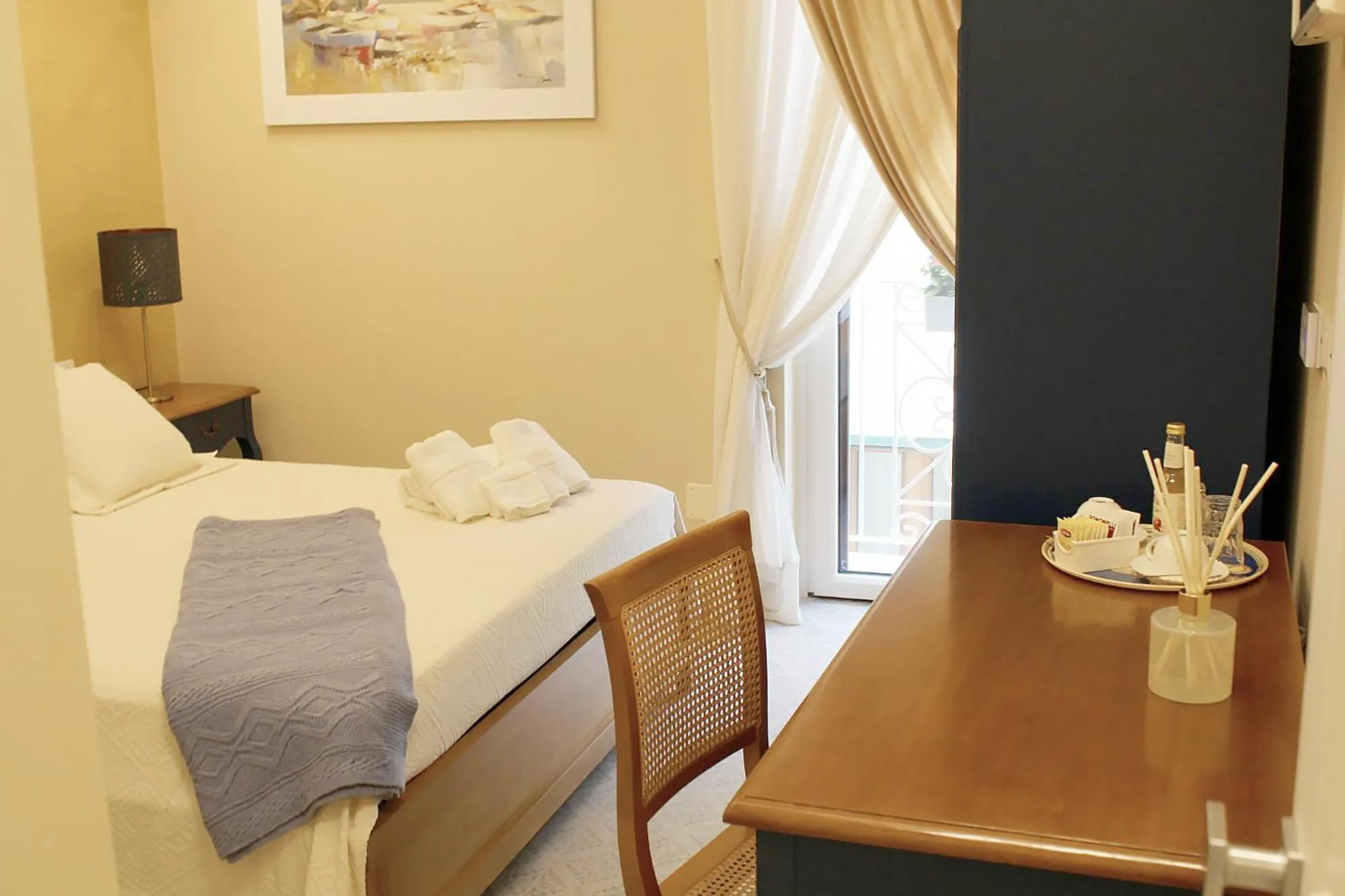 Photo of the whole room, Bed in Estlevante B&B