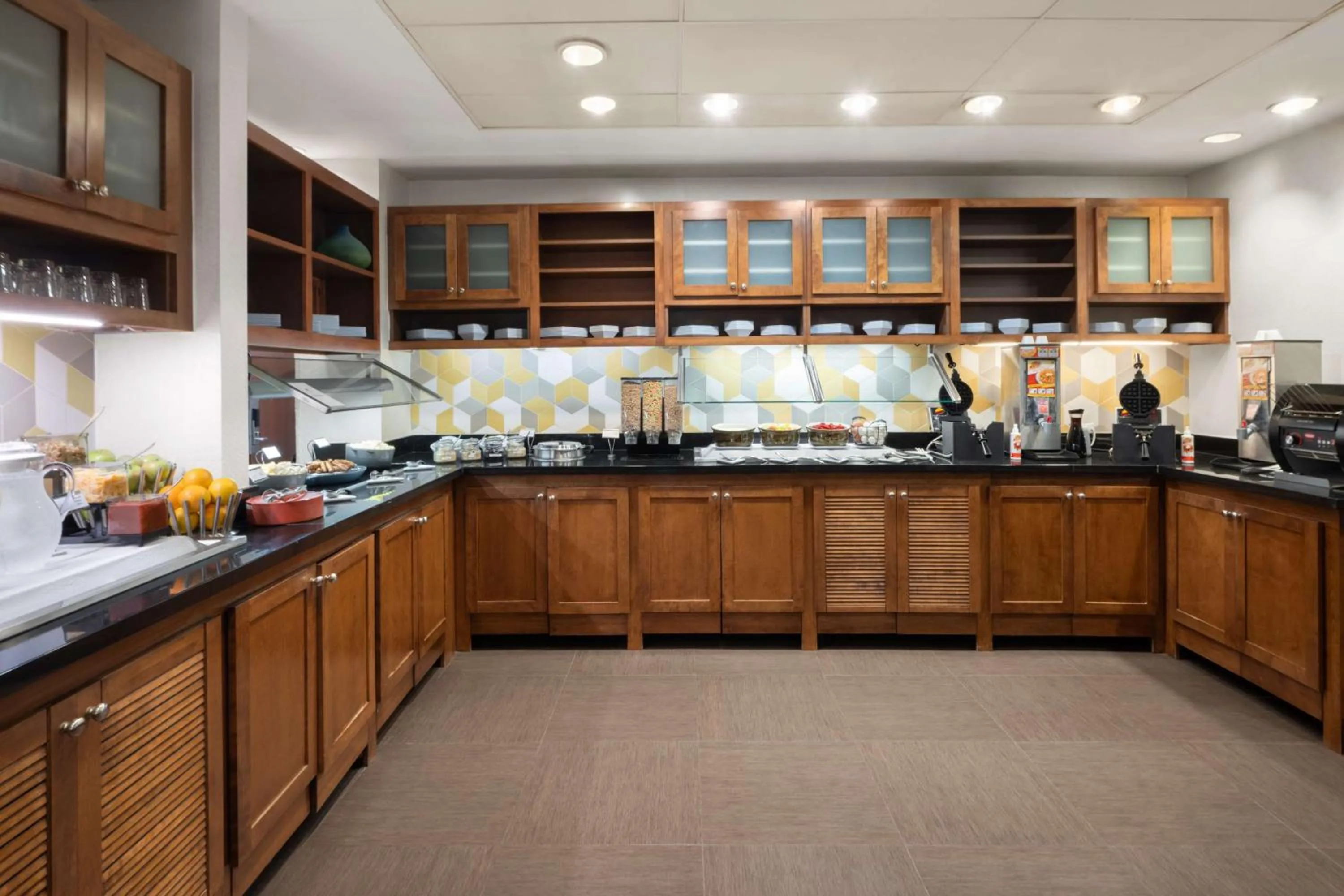 Restaurant/places to eat in Hyatt Place Mystic