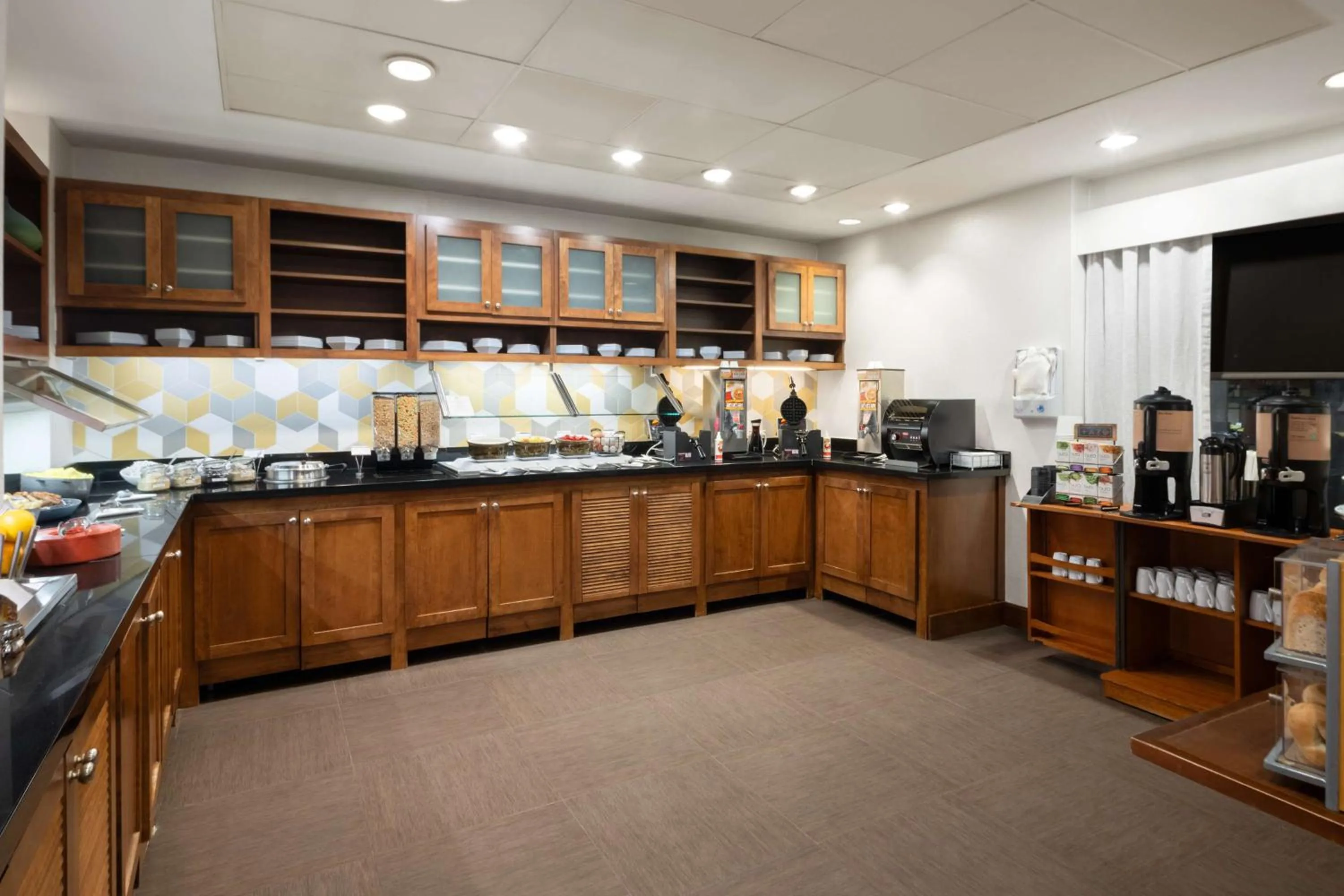 Restaurant/places to eat in Hyatt Place Mystic