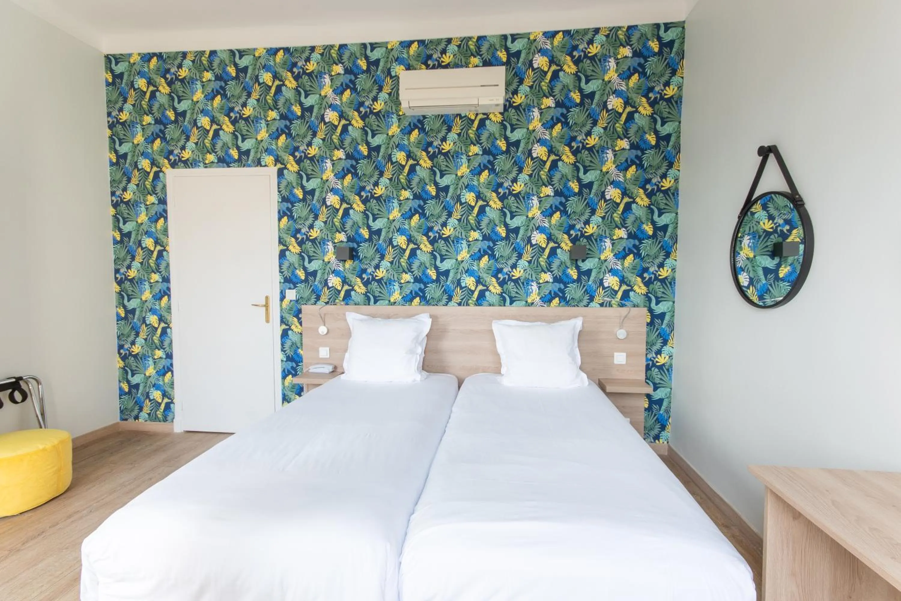 Photo of the whole room, Bed in Hotel Aria