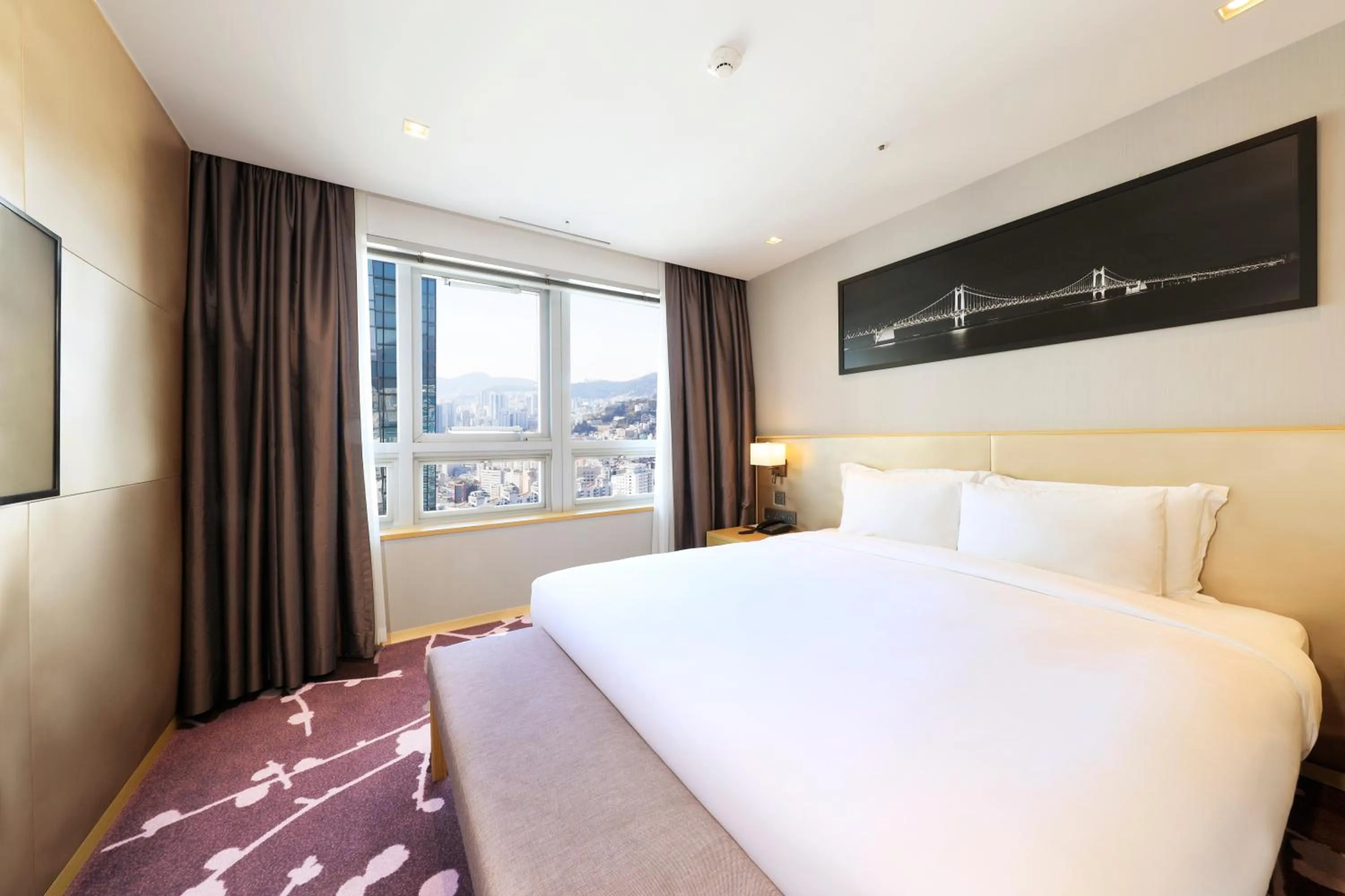 Bedroom, Bed in Avani Central Busan