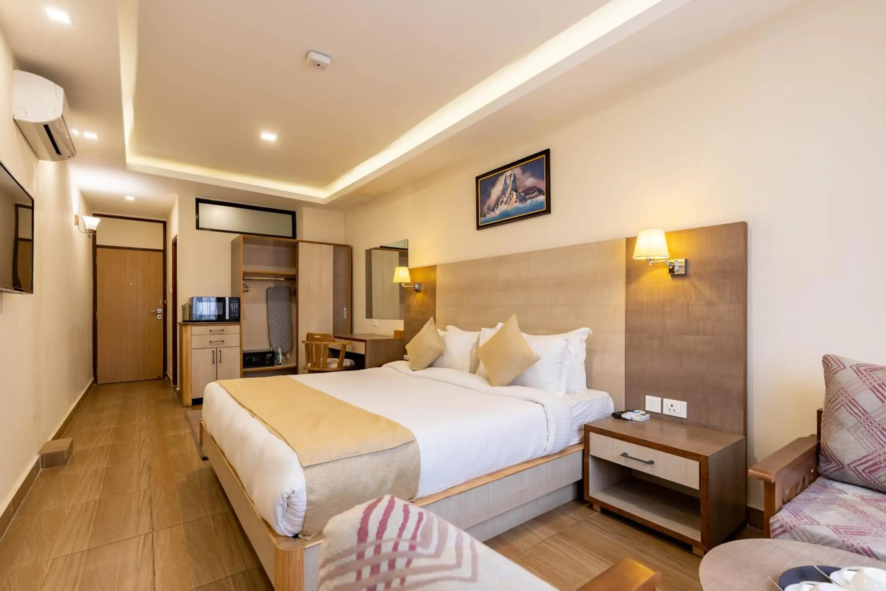 Standard Double or Twin Room in Sarovar Residency Serviced Apartment Hotel Standard Double or Twin Room in Sarovar Residency Serviced Apartment Hotel