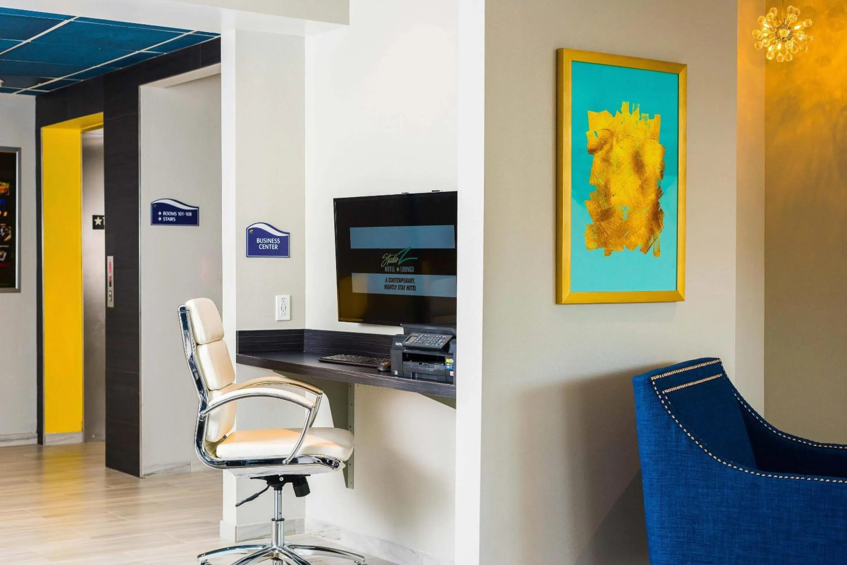 Business facilities in Studio Z, an Ascend Collection Hotel