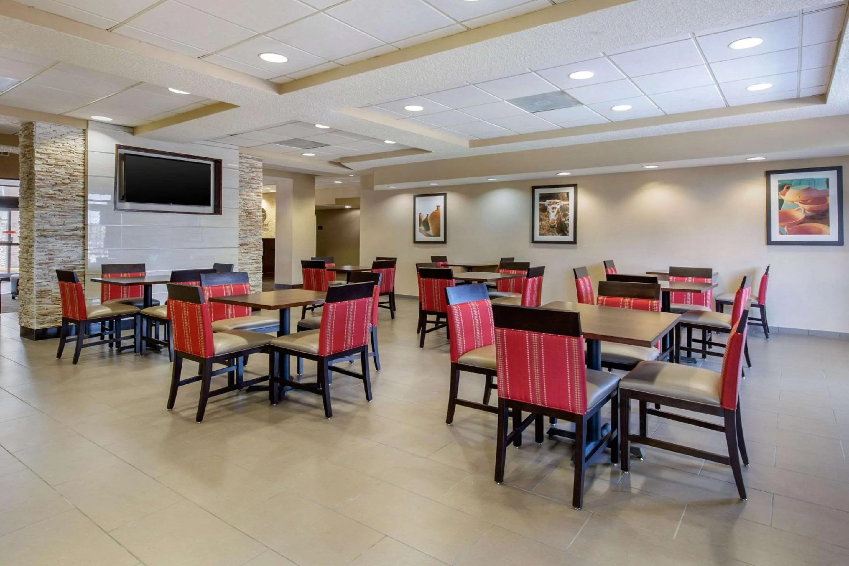 Breakfast in Comfort Inn & Suites SW Houston Sugarland