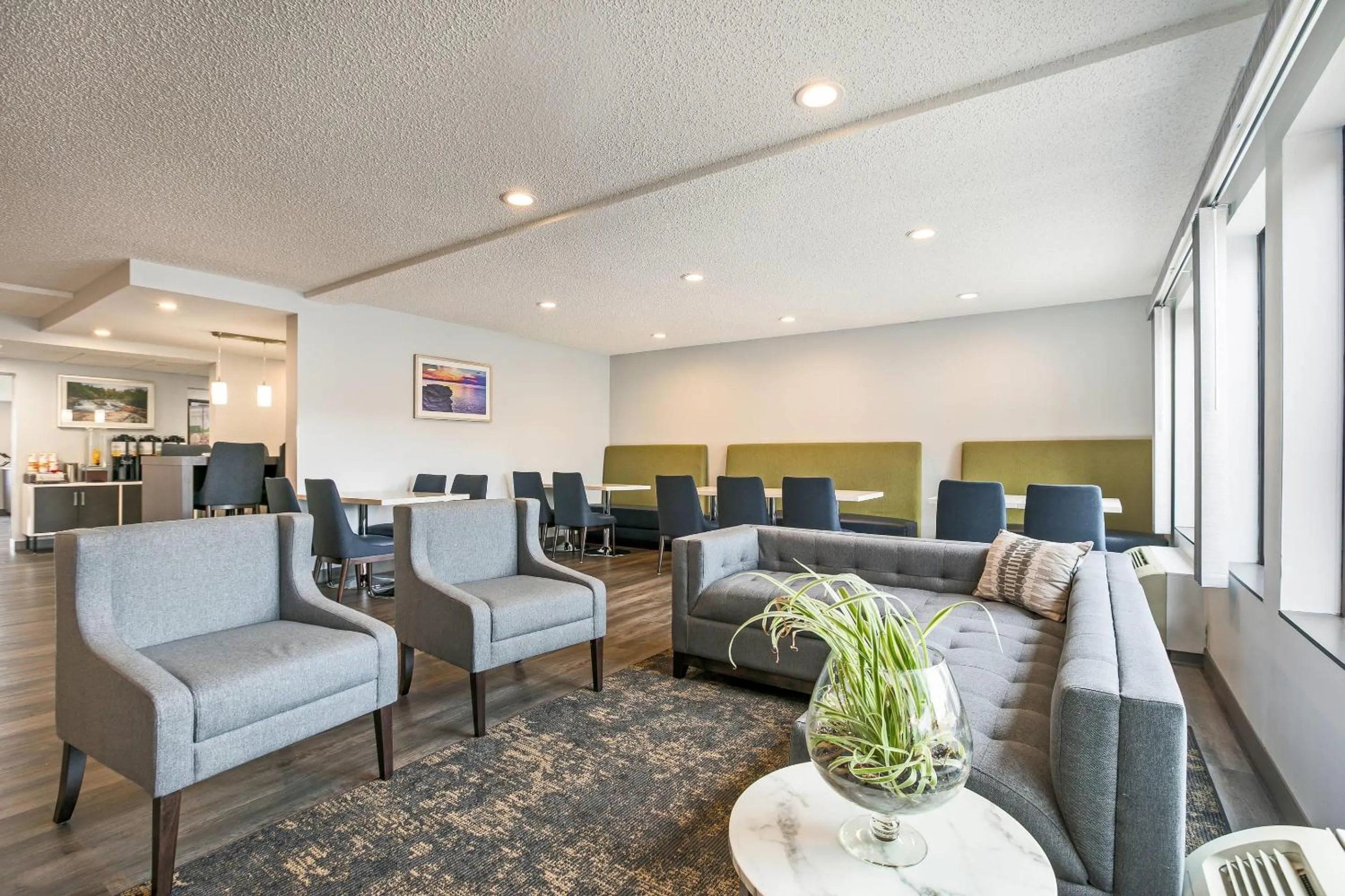 Lobby or reception in Quality Inn Marquette