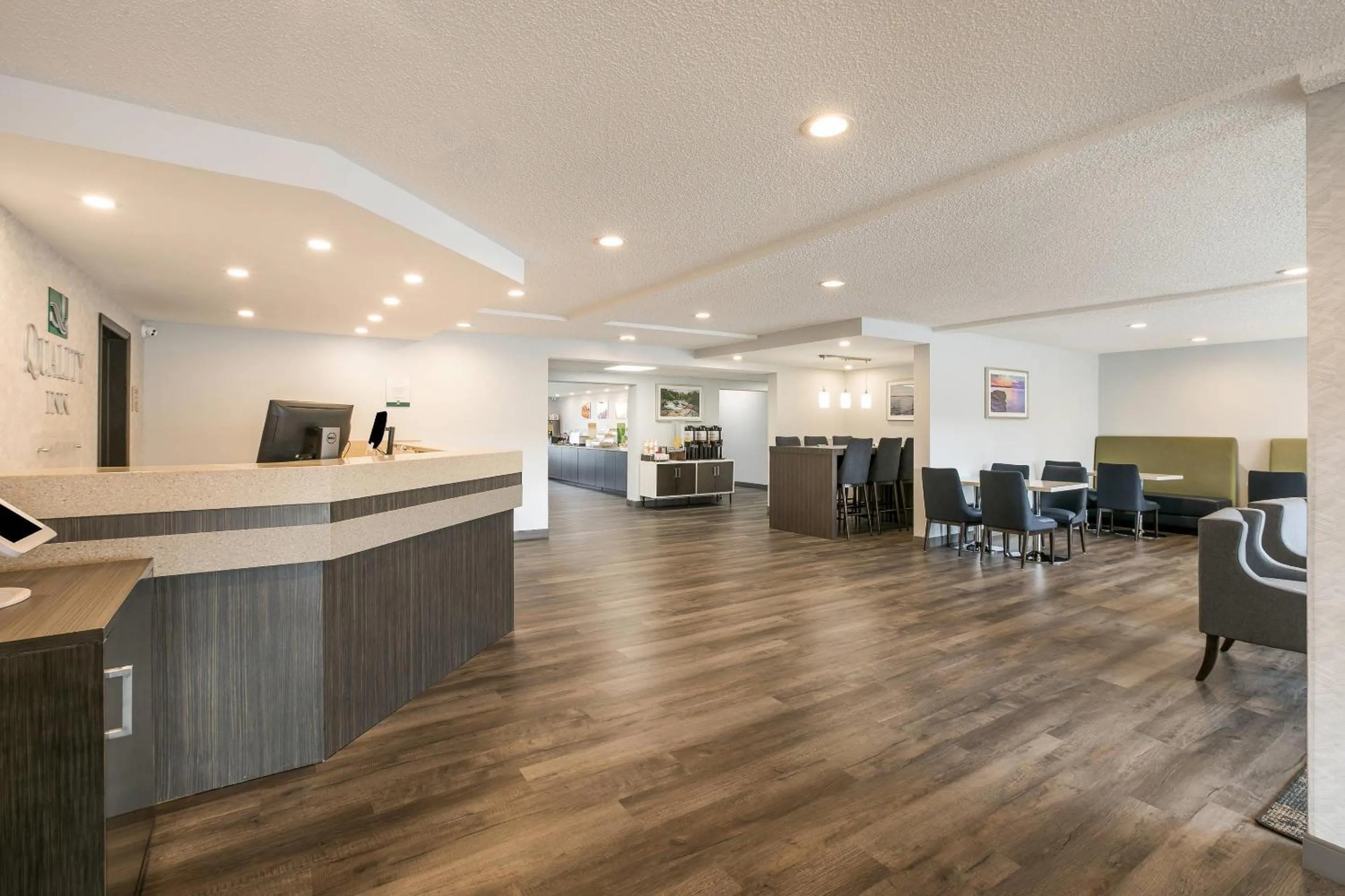 Lobby or reception in Quality Inn Marquette