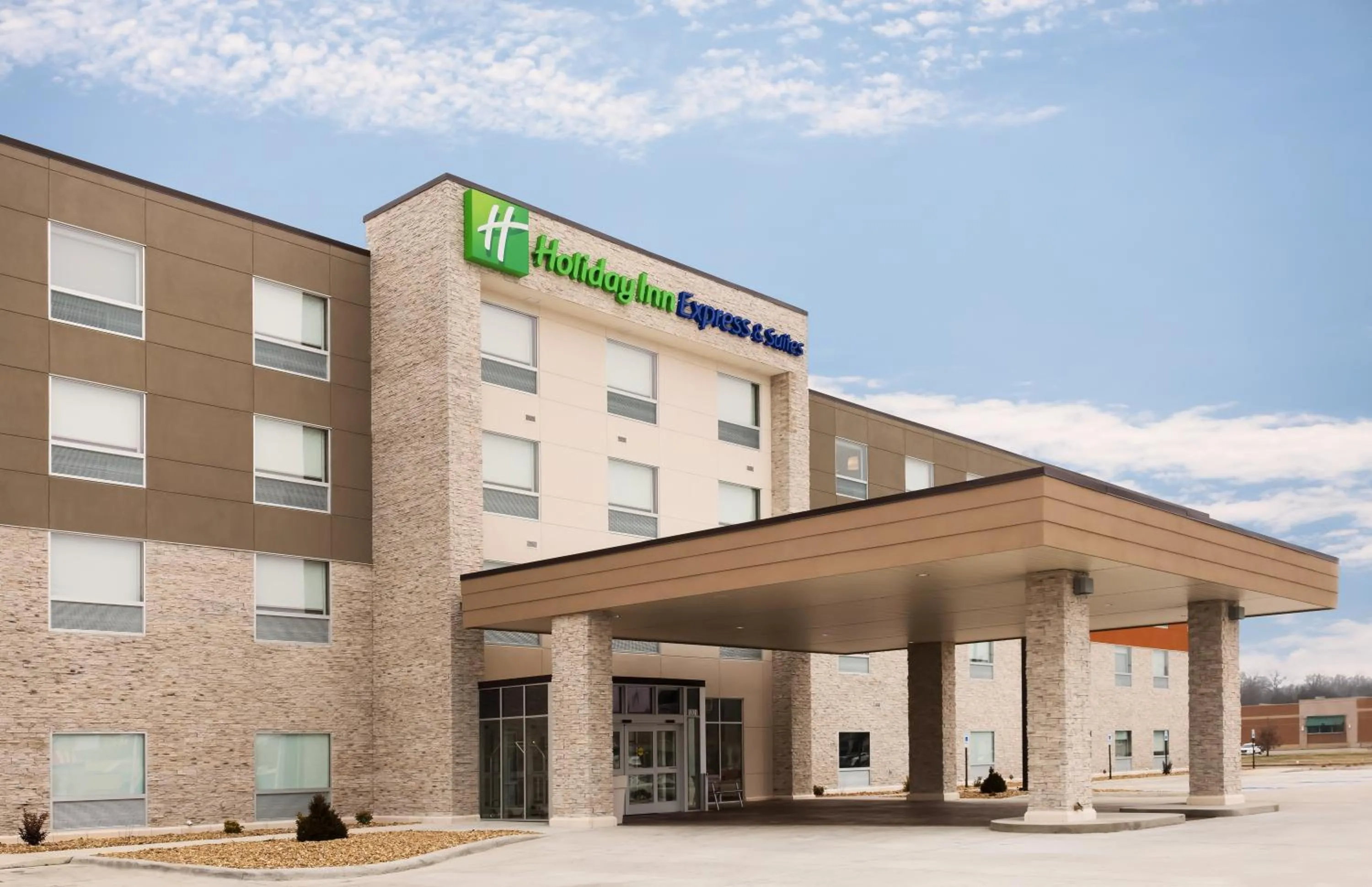 Property building in Holiday Inn Express & Suites West Plains Southwest by IHG