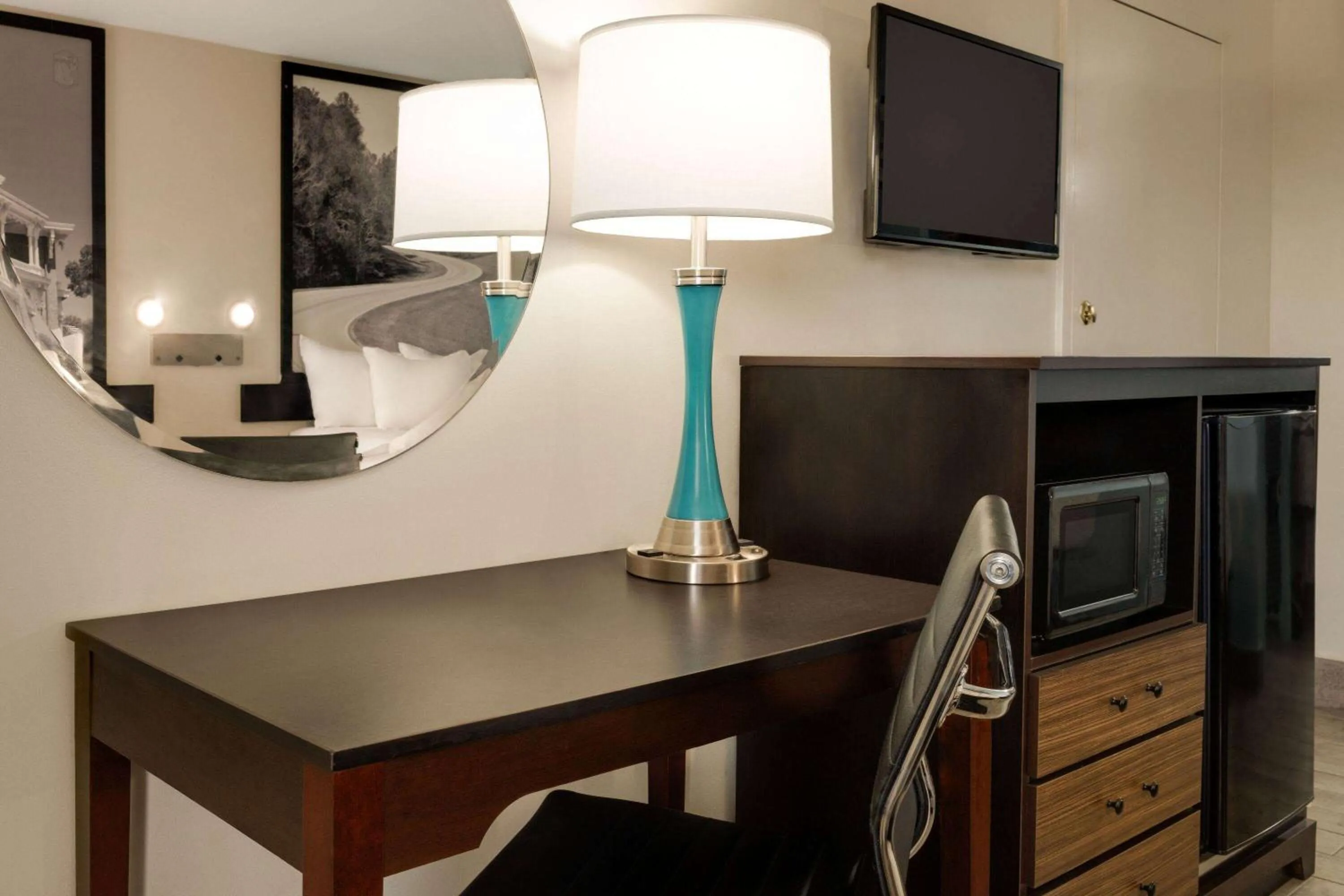 Photo of the whole room in Super 8 by Wyndham Ocean Springs Biloxi