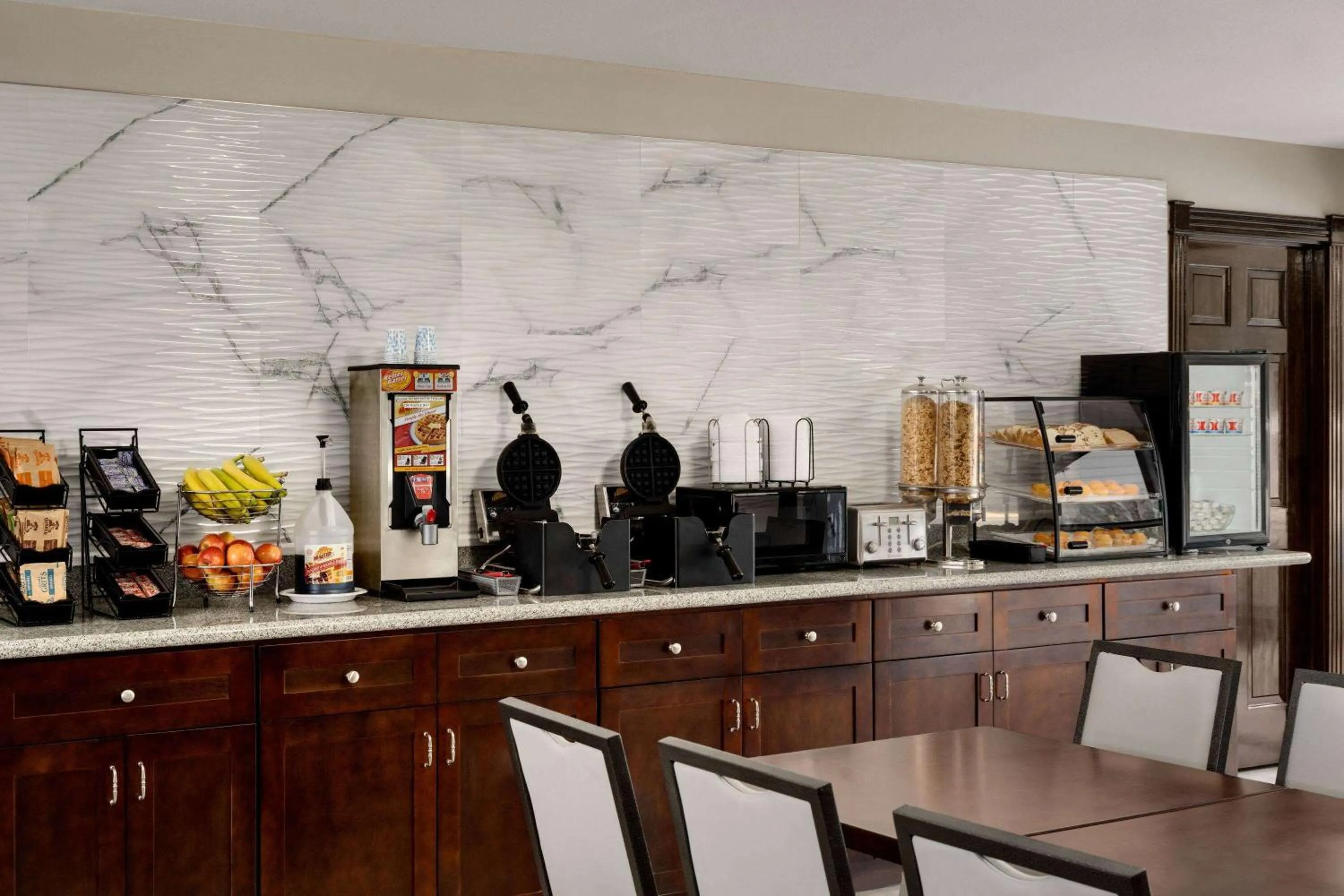 Breakfast in Super 8 by Wyndham Ocean Springs Biloxi