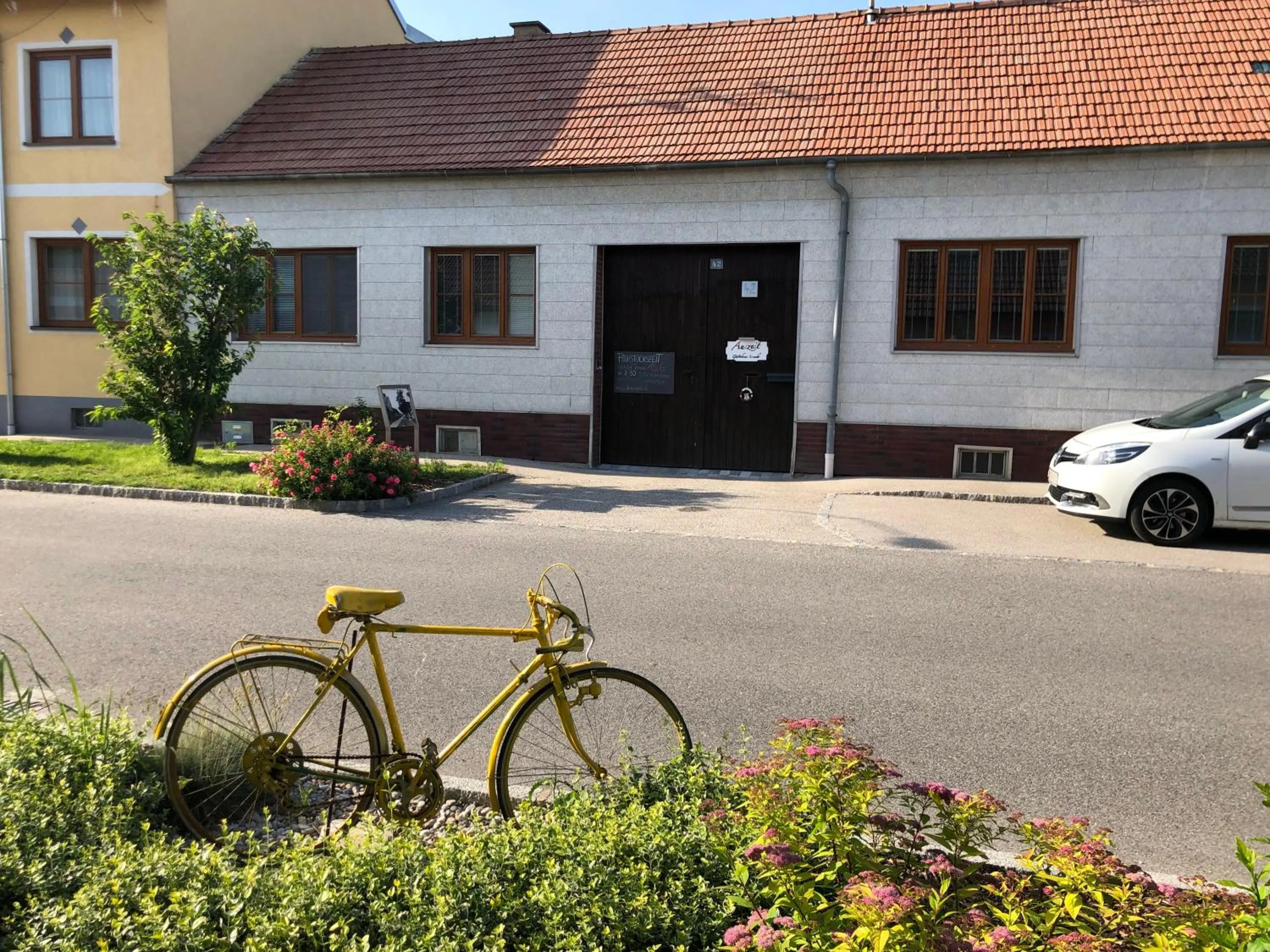 Facade/entrance in Auszeit; Gästehaus & mehr