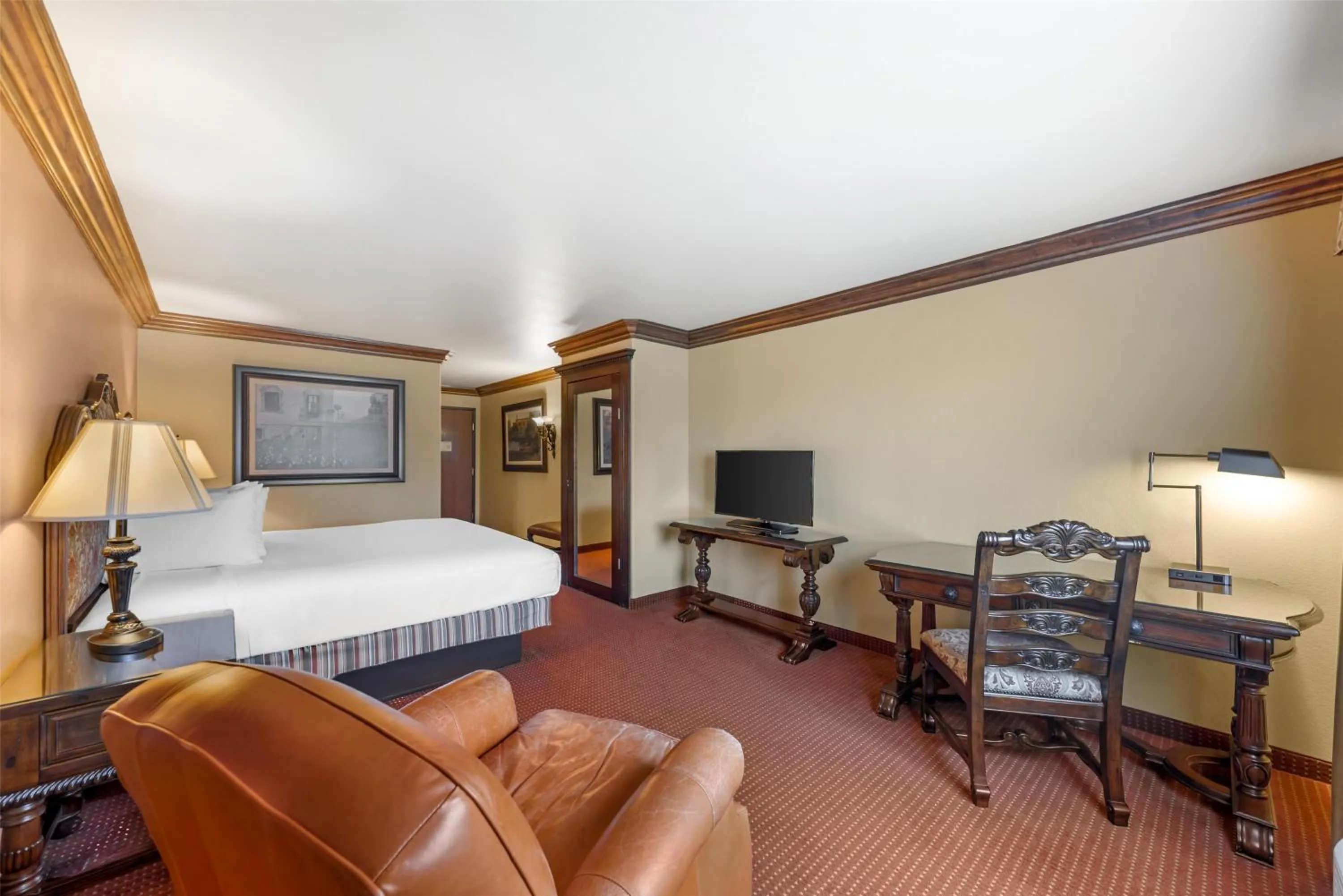 Bedroom, Bed in Best Western San Isidro Inn