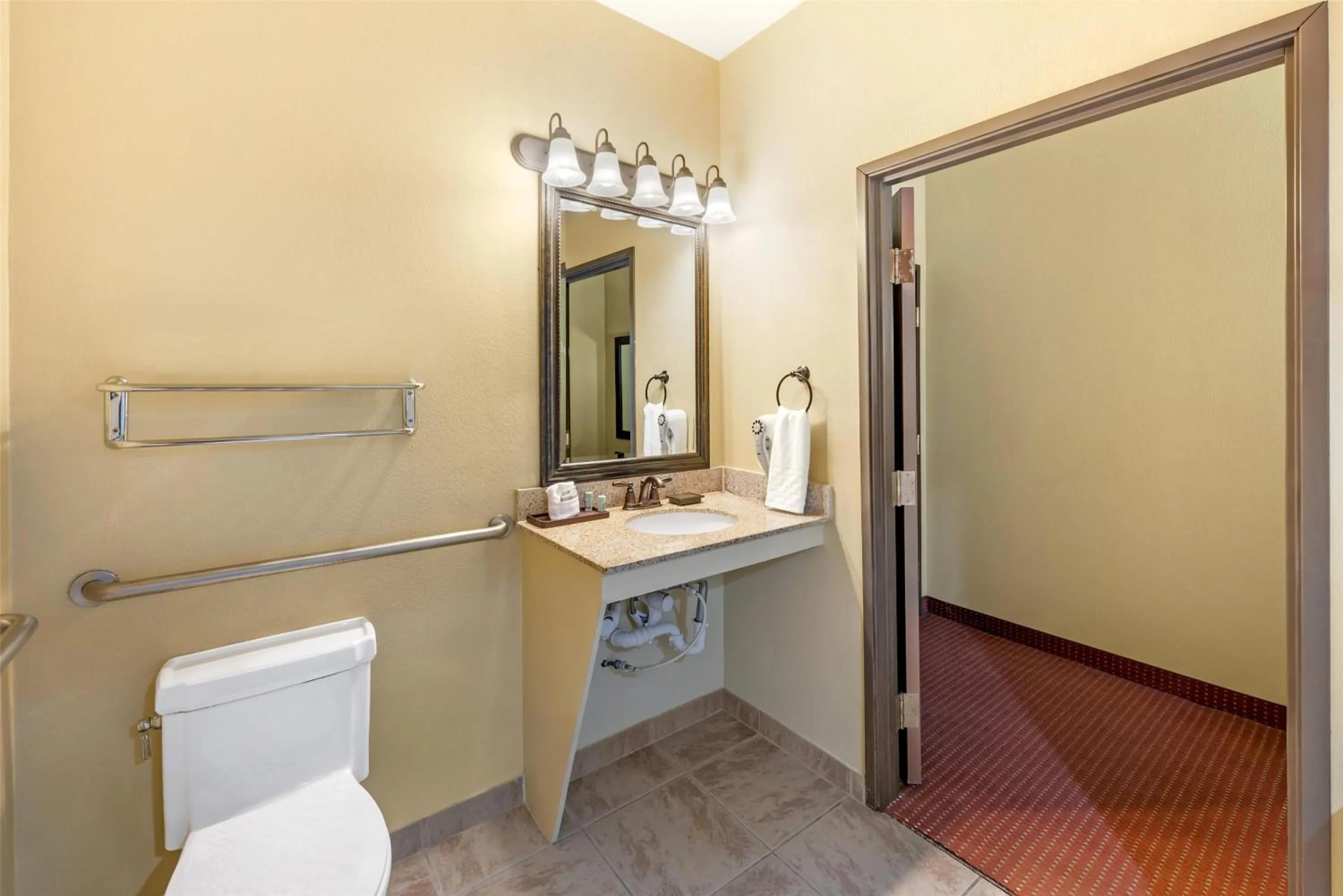 Bathroom in Best Western San Isidro Inn