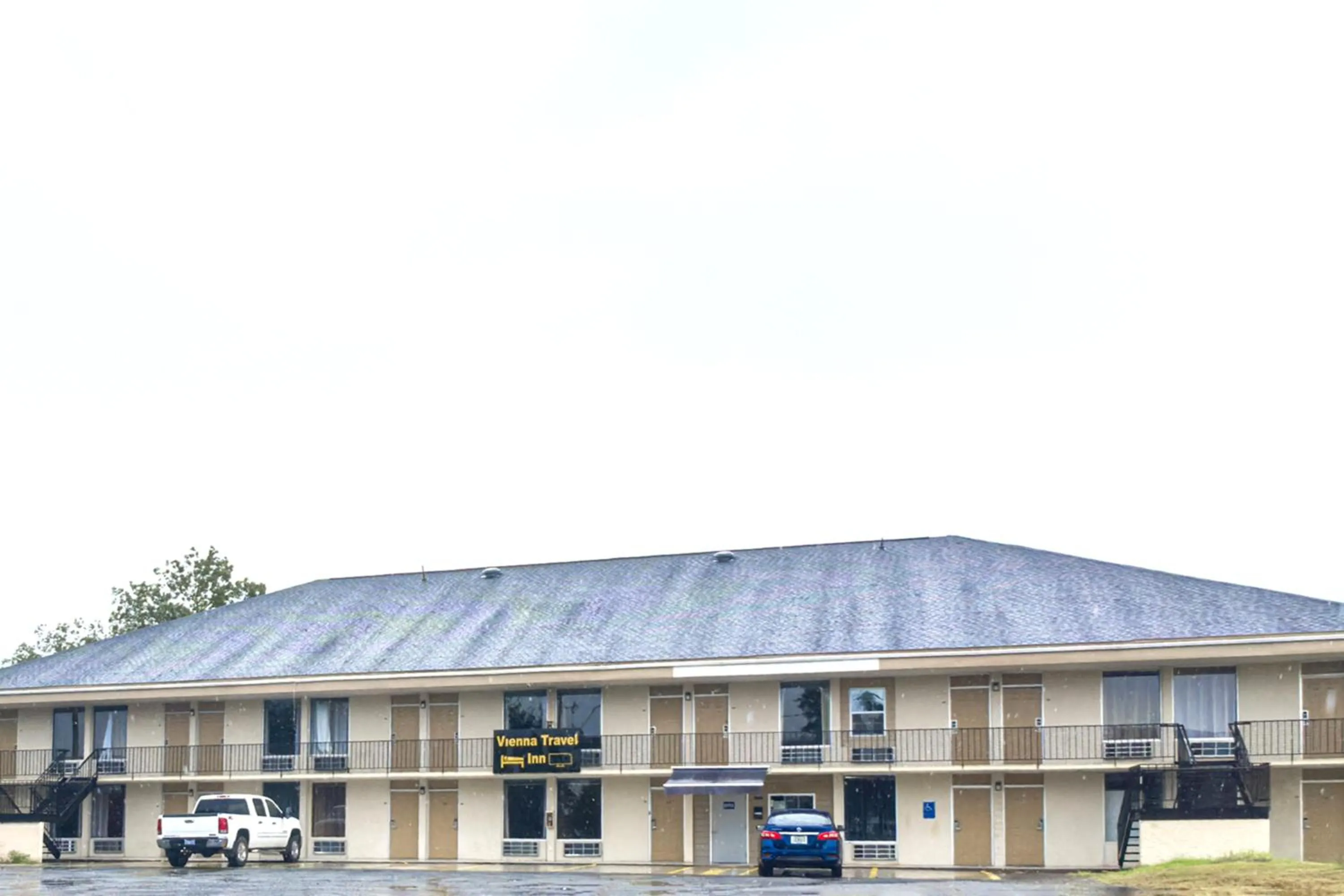 Parking in OYO Hotel Vienna I-75