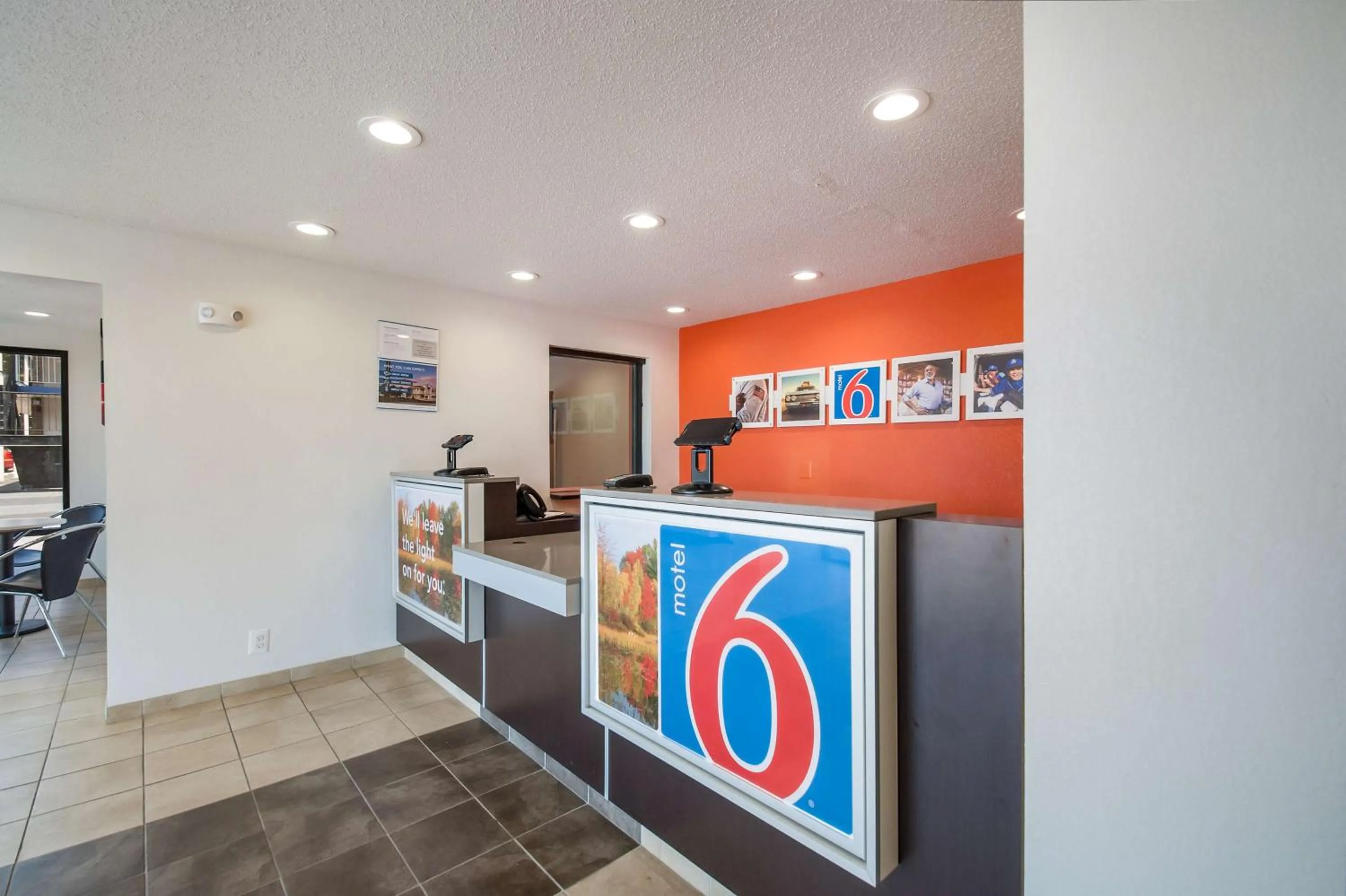 Lobby or reception in Motel 6-Odenton, MD - Fort Meade