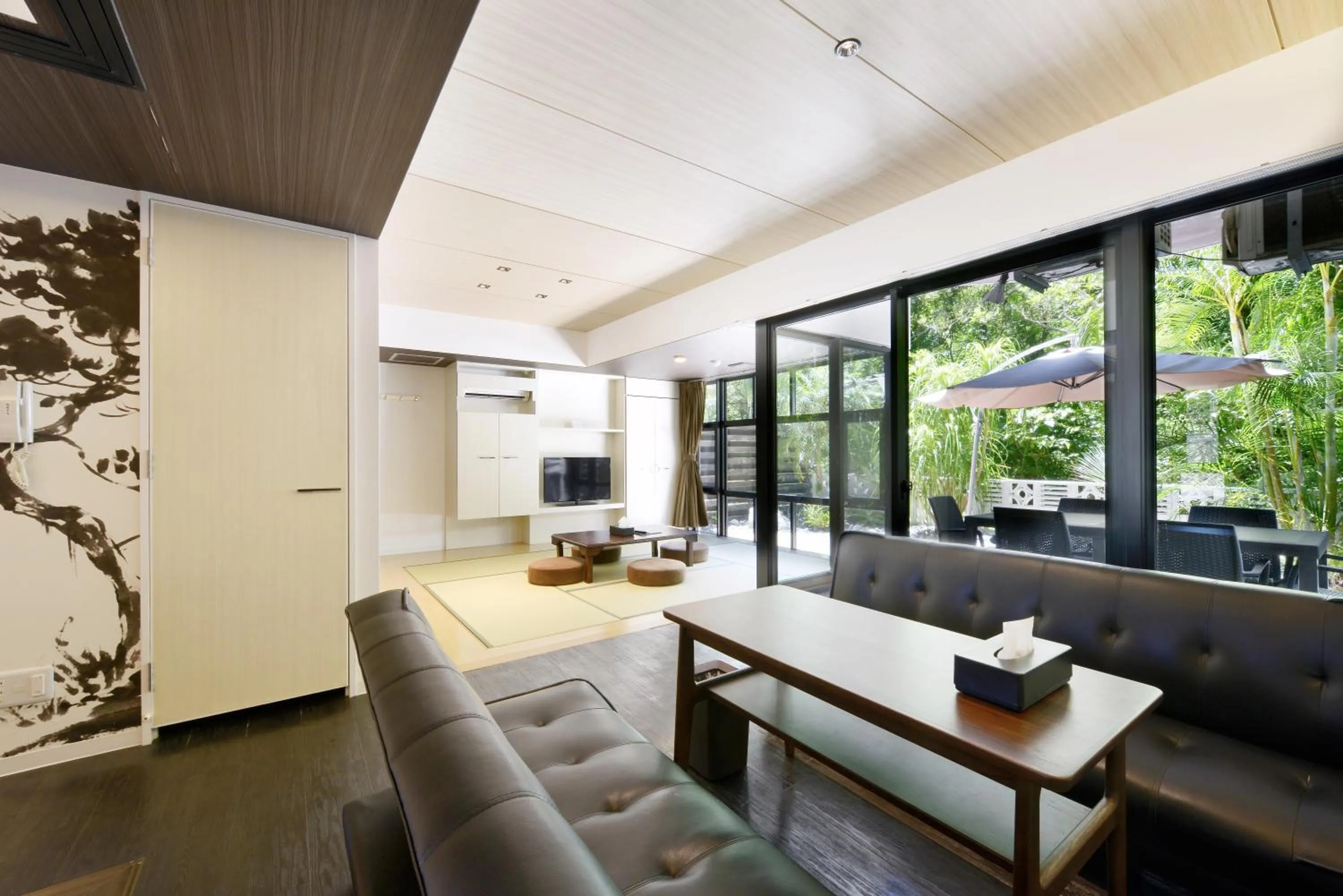 Photo of the whole room in Karry CONDO CHURAUMI