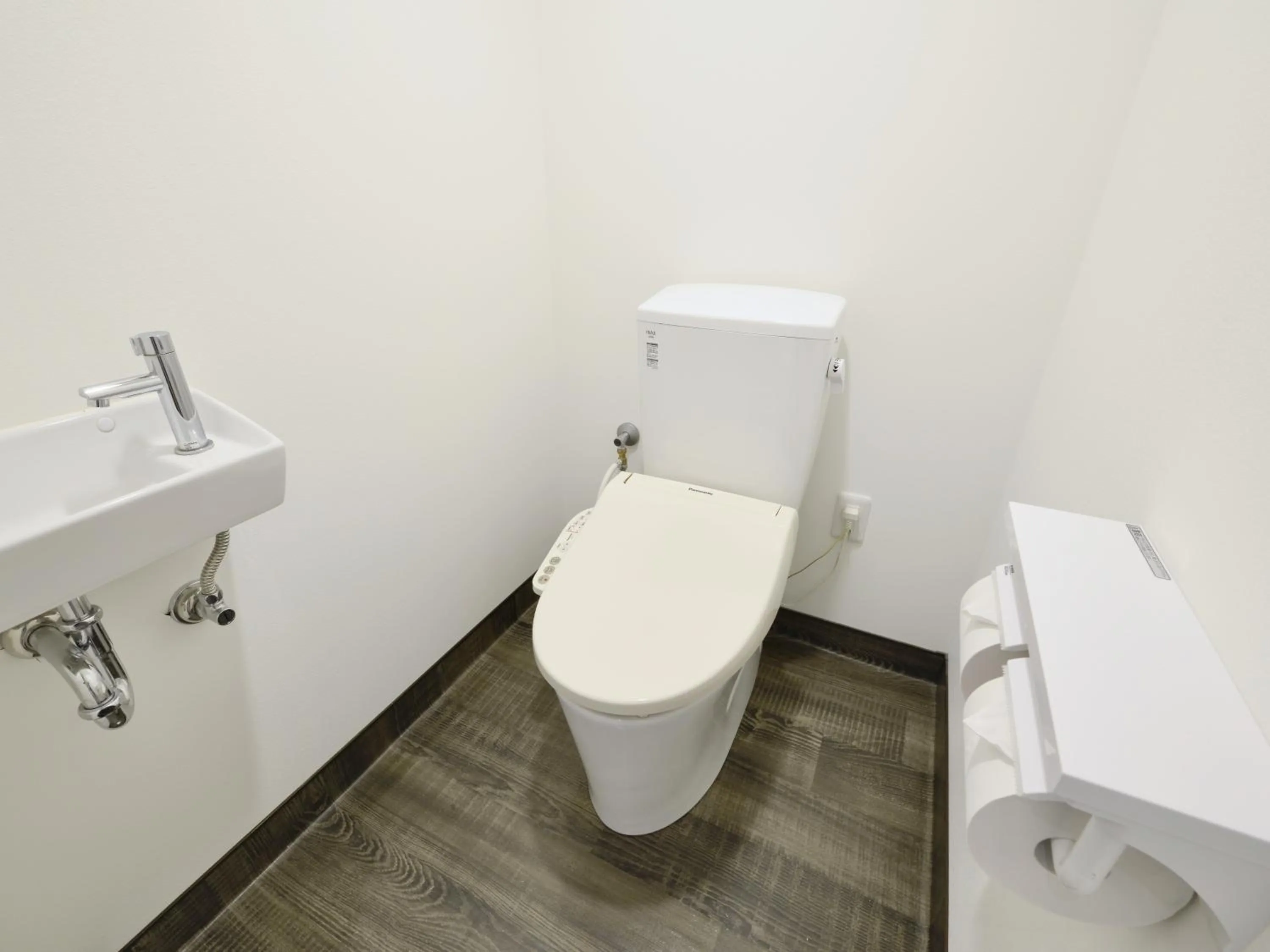 Toilet in Karry CONDO CHURAUMI