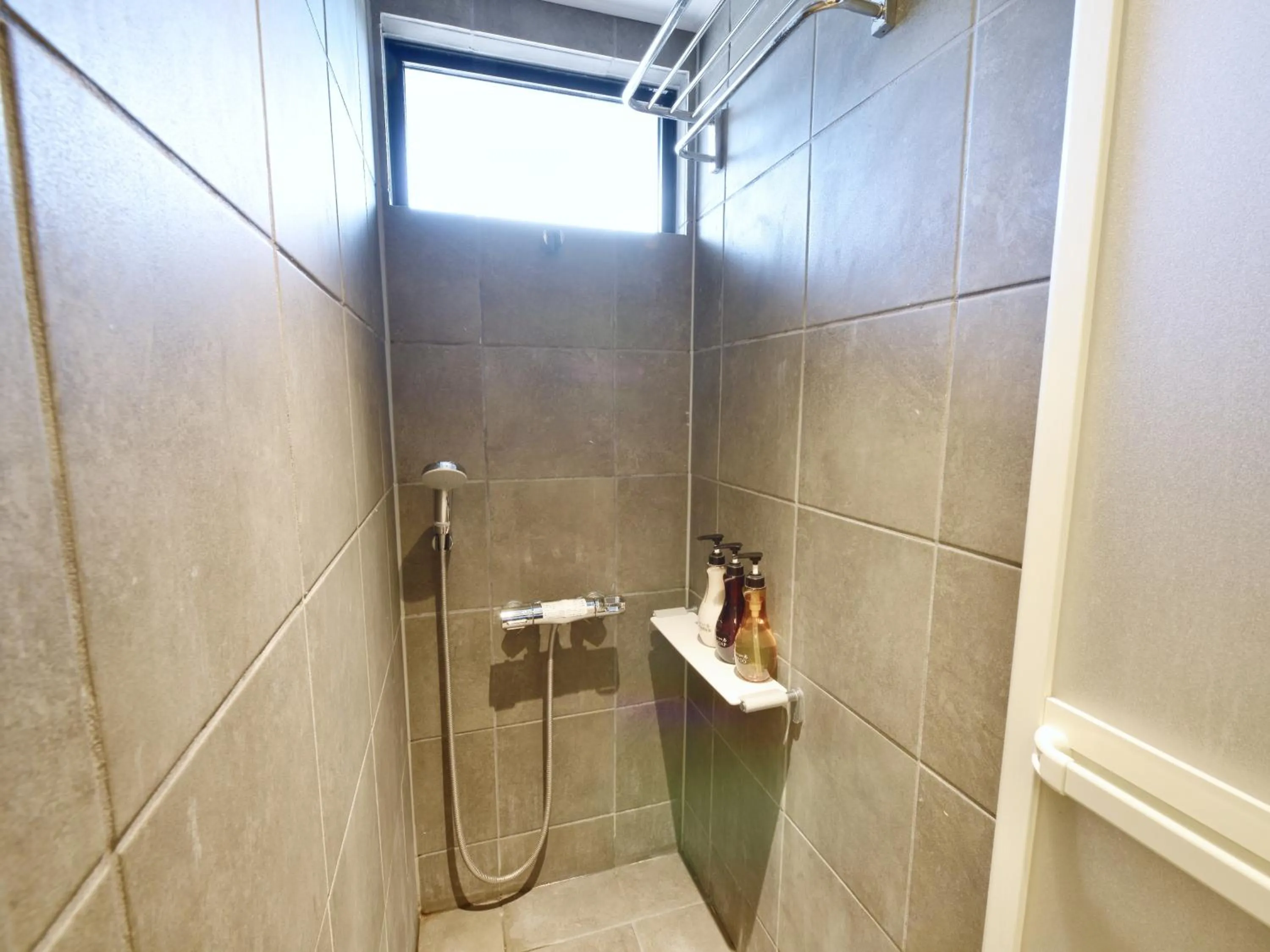 Shower in Karry CONDO CHURAUMI