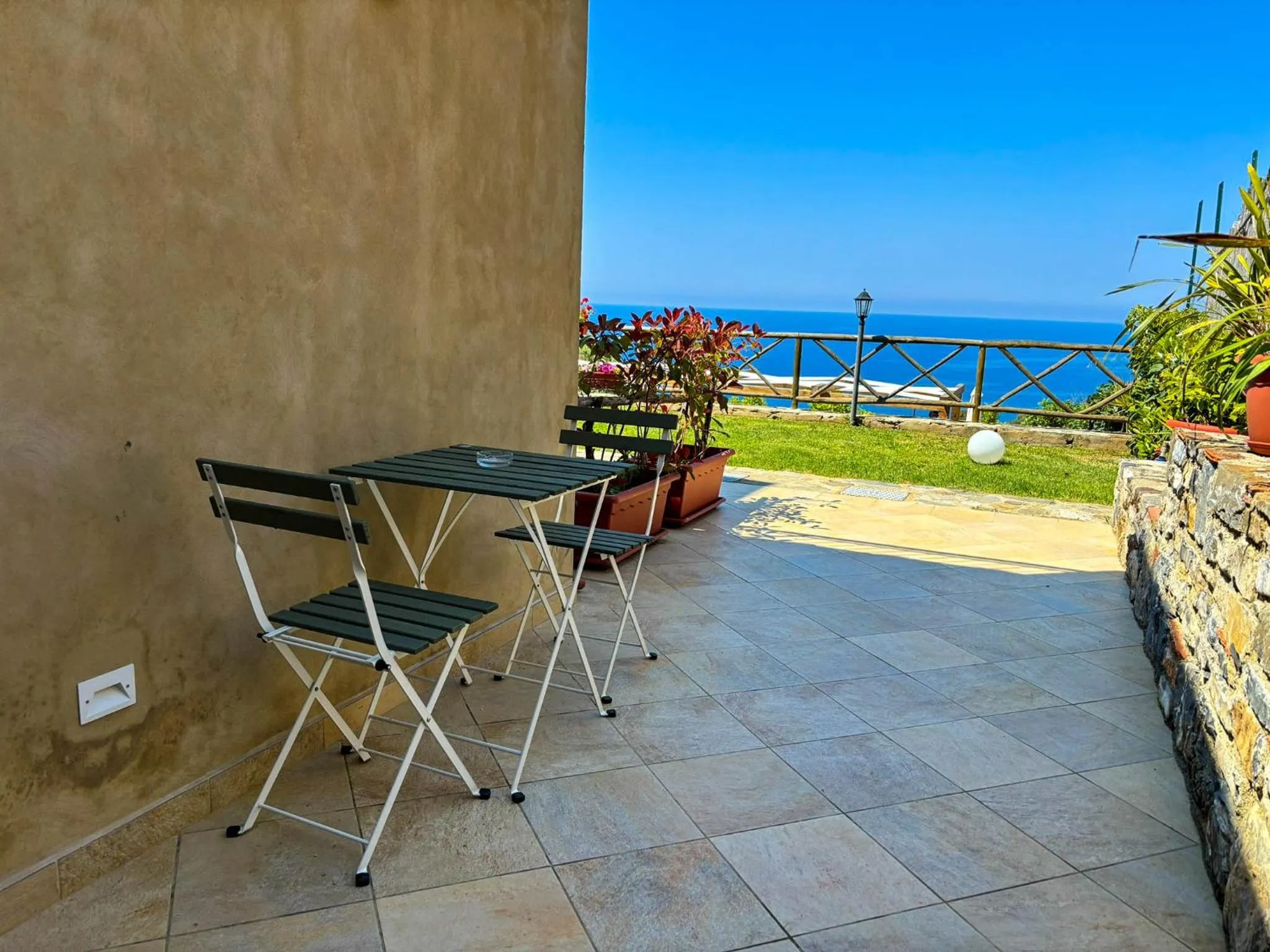 Sea view in Tramonti d'Oro