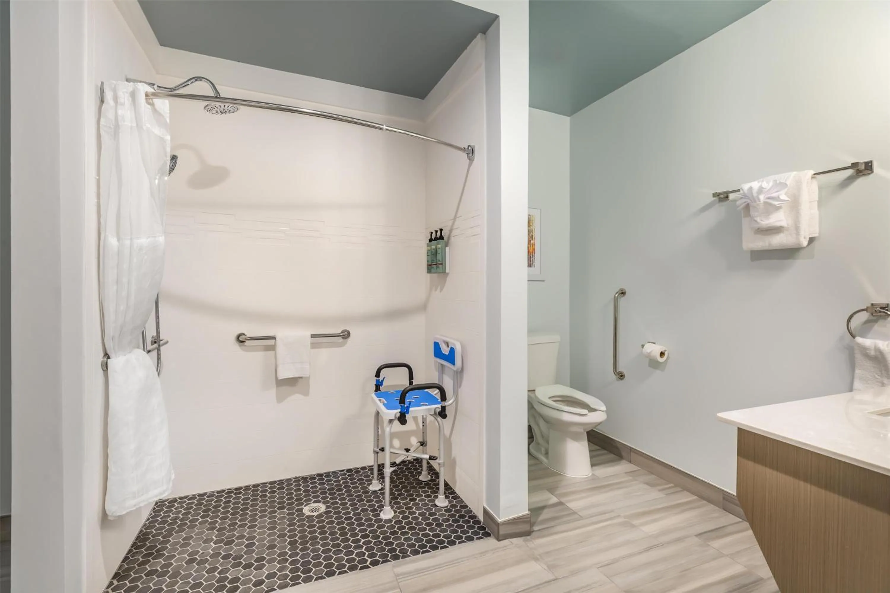 Bathroom in Best Western Manchester