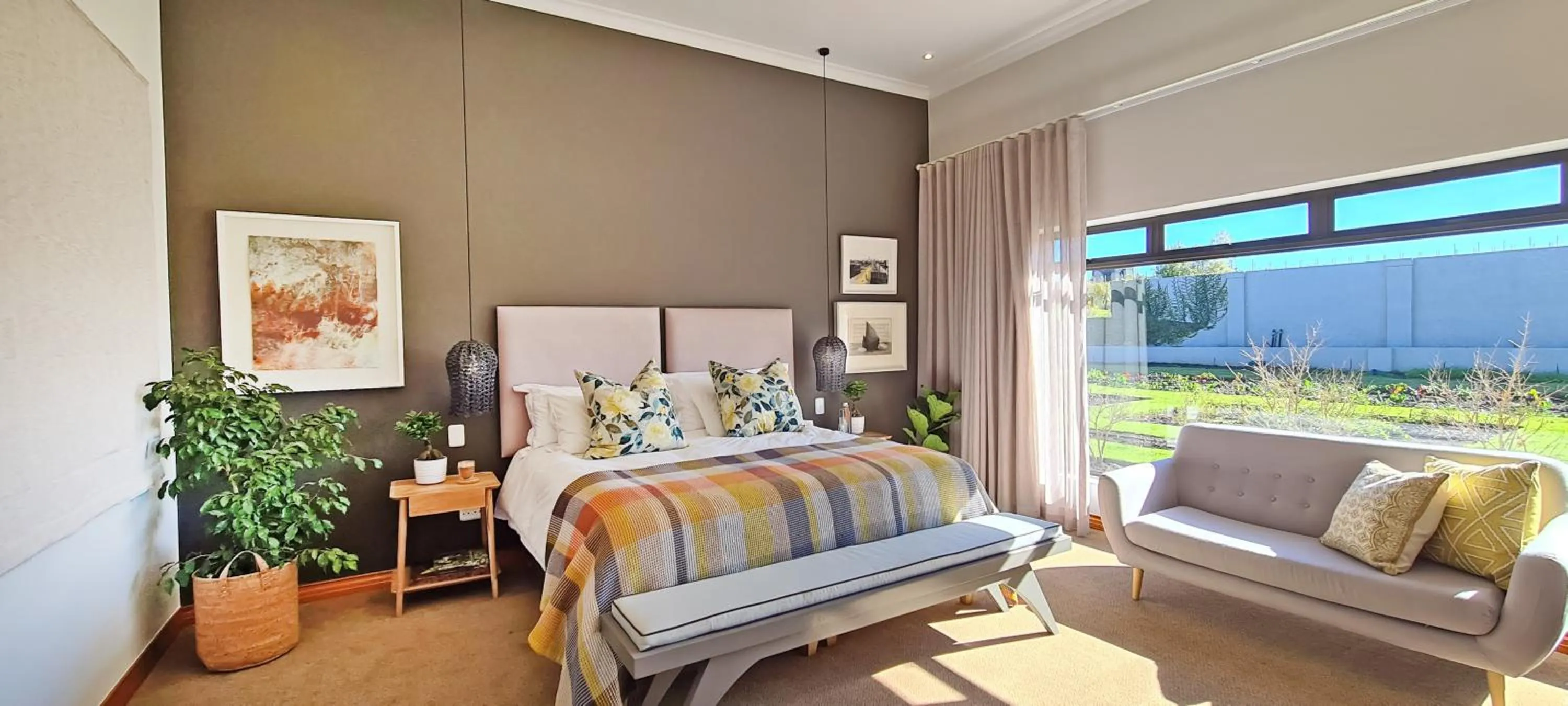 Photo of the whole room, Bed in Hudson Manor - Entabeni, Knysna