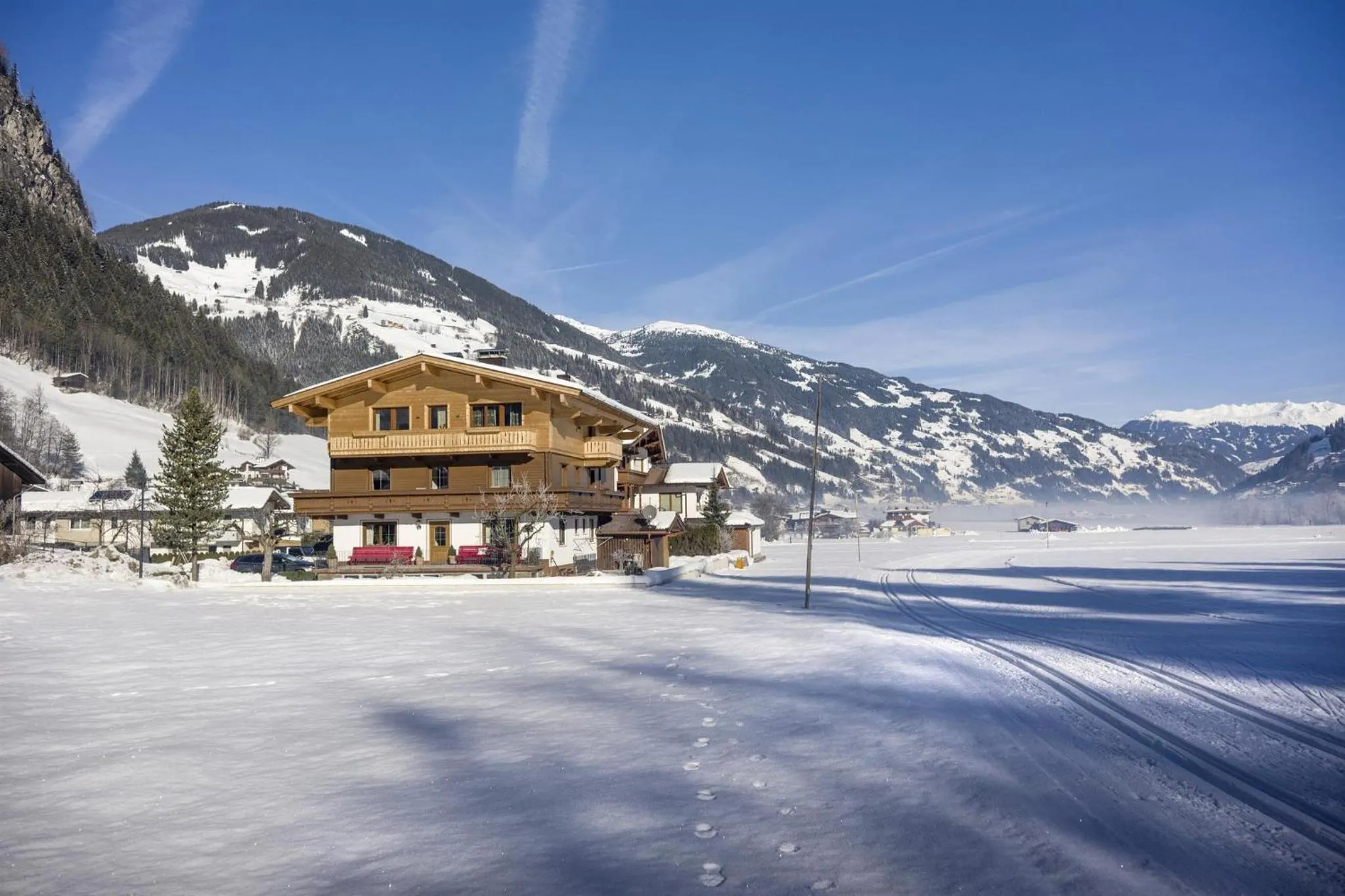 Property building in Haus Kreidl