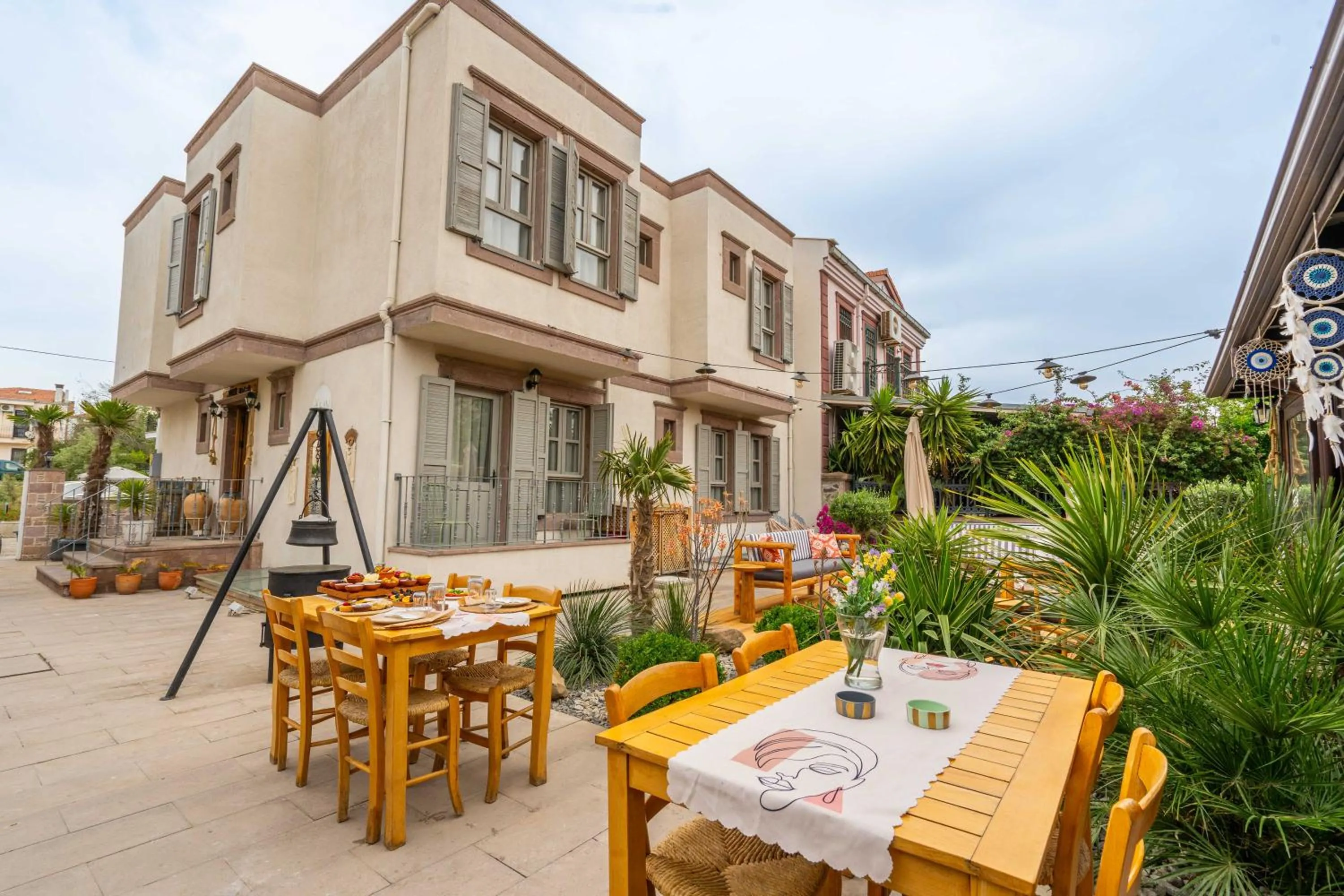 Property building in Ajlan Hotel Cunda