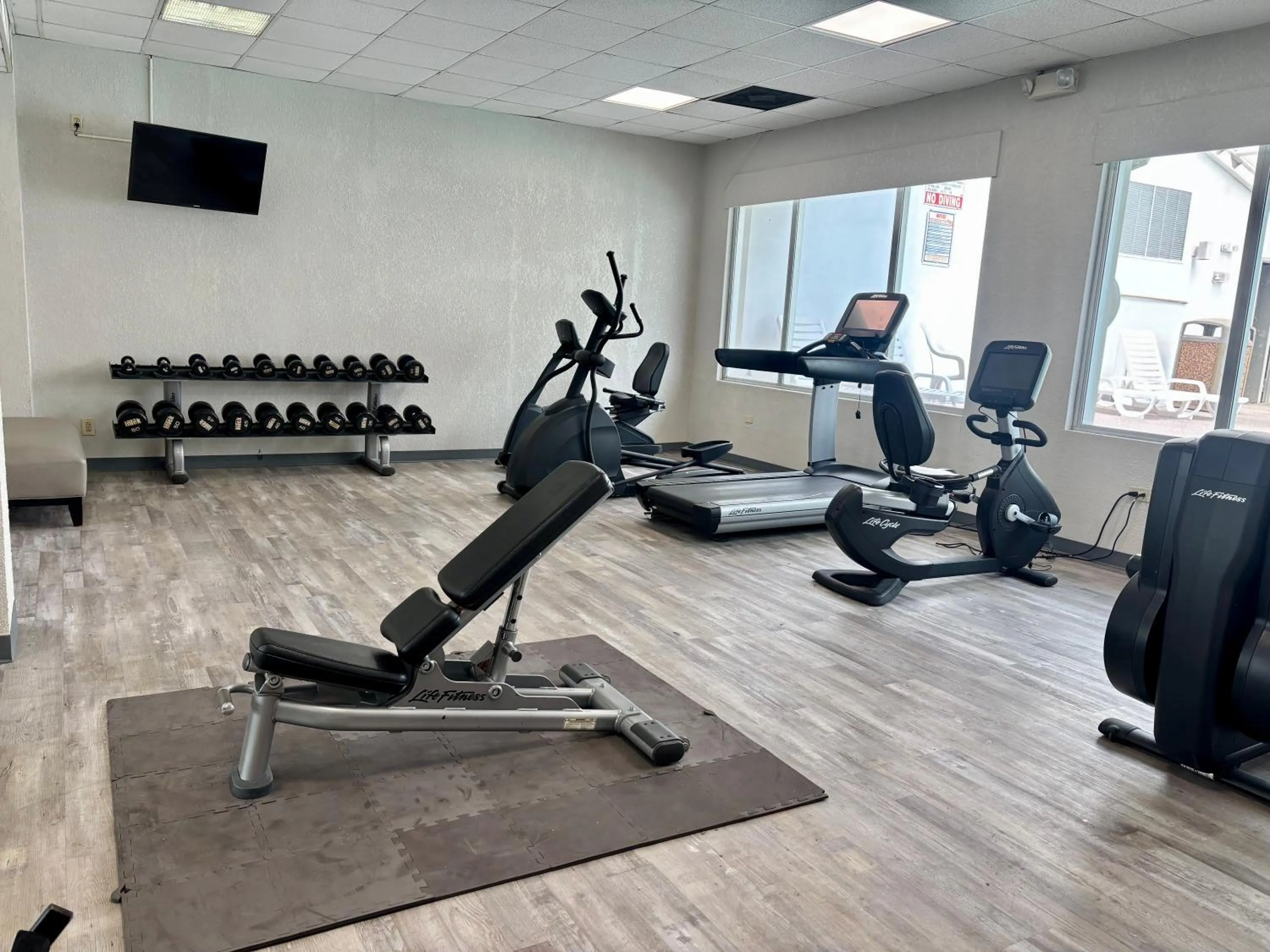 Fitness centre/facilities in Baymont by Wyndham Keokuk