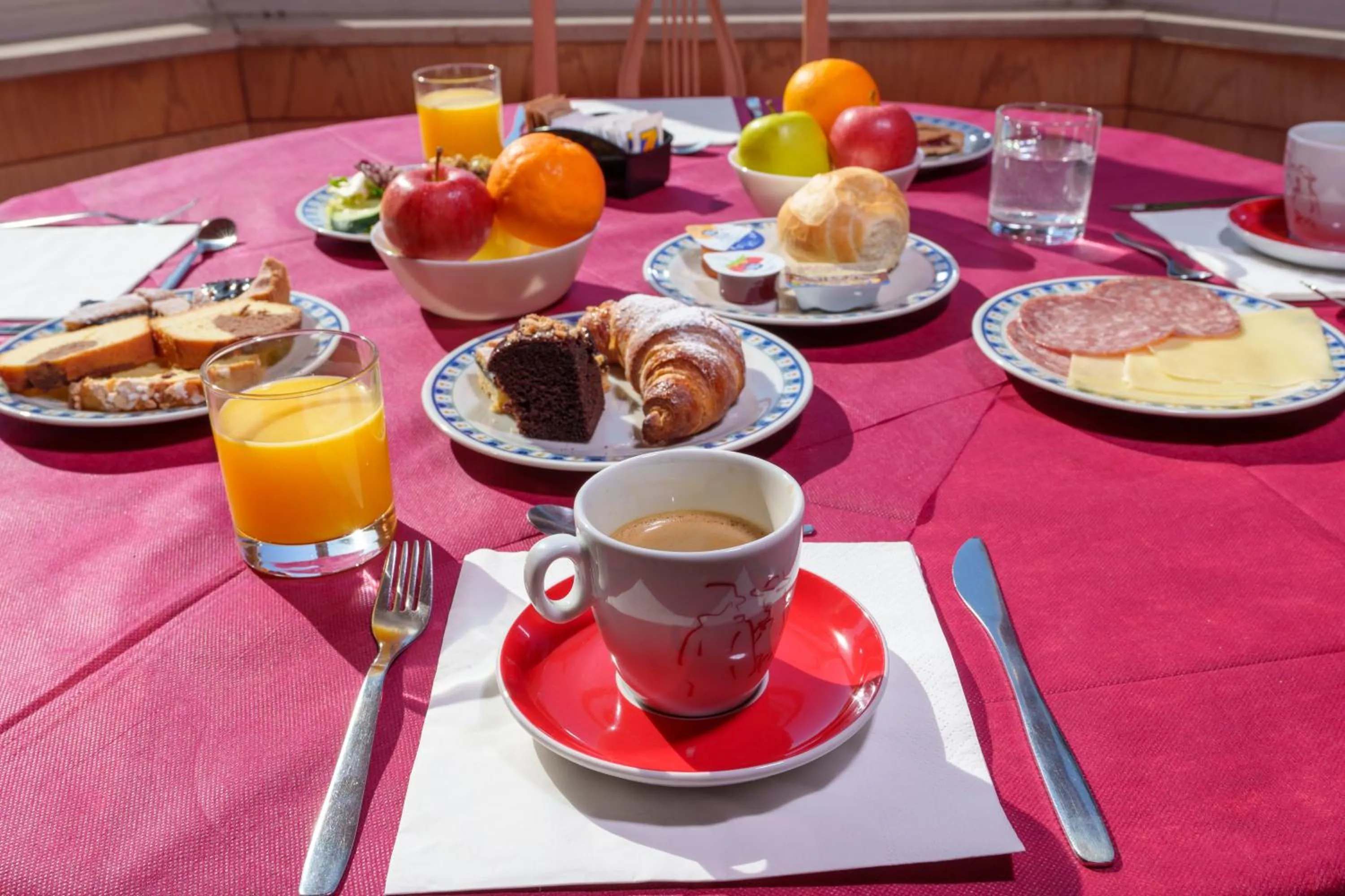 Breakfast in Hotel Villa Strassoldo "Ex Attianese Hotel Restaurant"