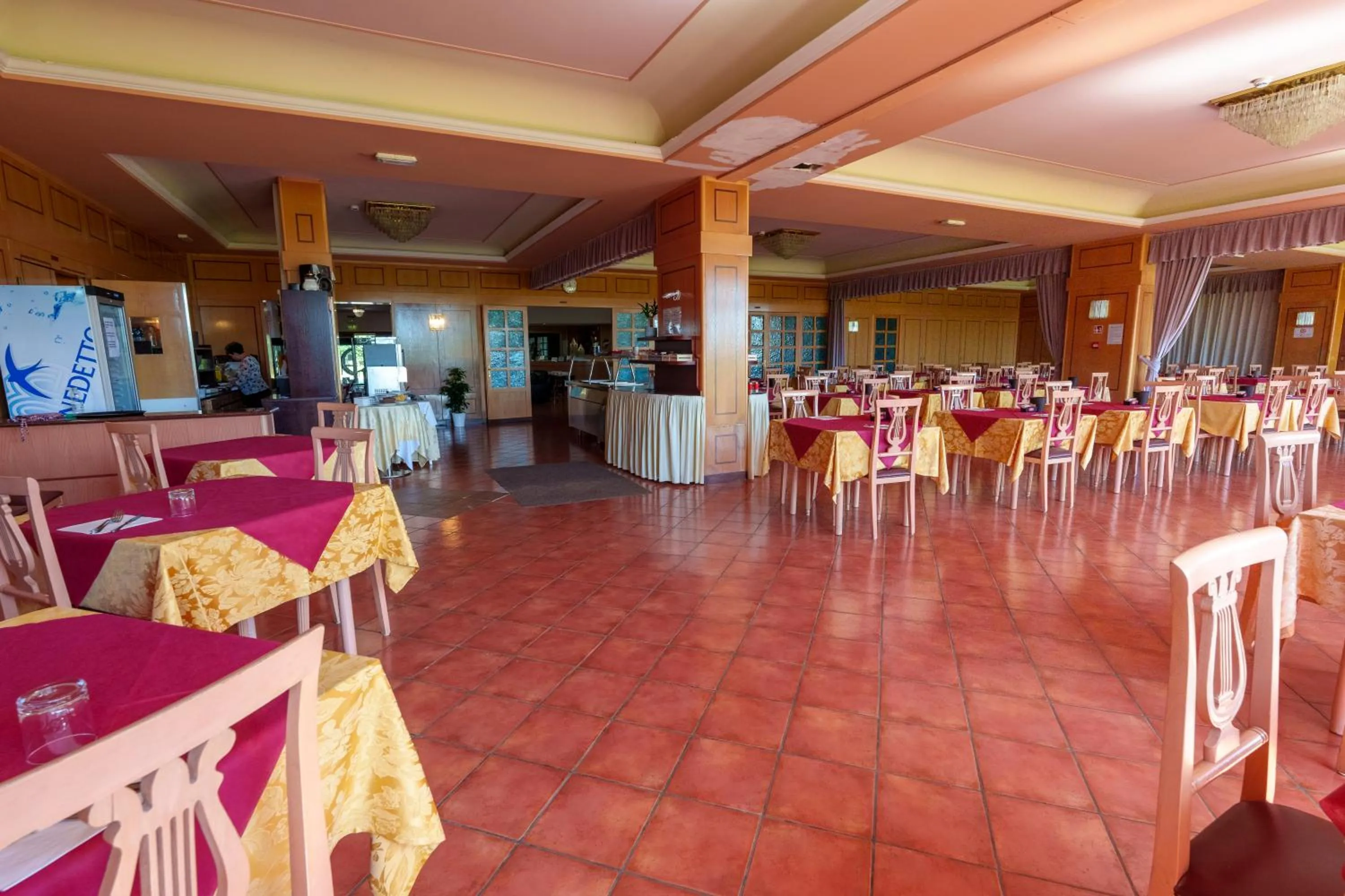 Restaurant/places to eat in Hotel Villa Strassoldo "Ex Attianese Hotel Restaurant"