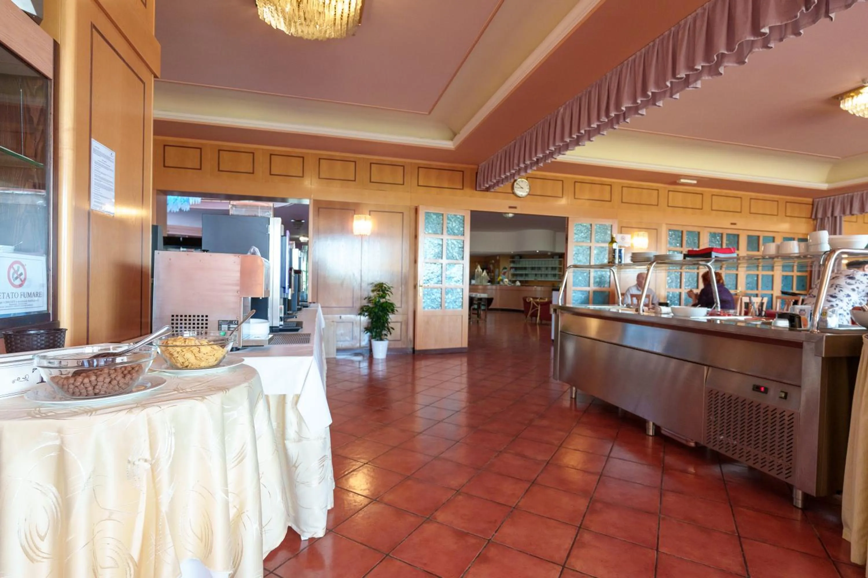 Breakfast in Hotel Villa Strassoldo "Ex Attianese Hotel Restaurant"