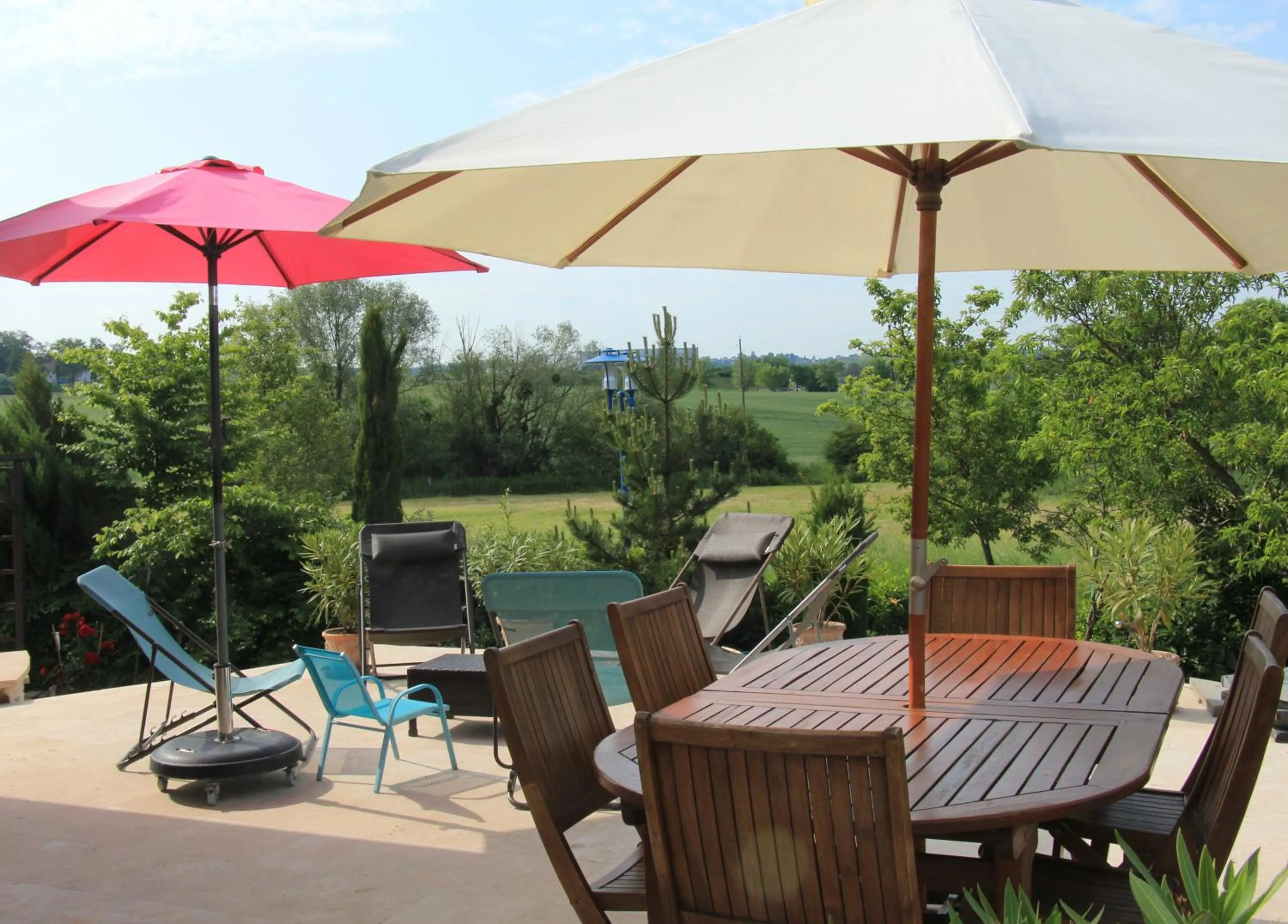 Patio in La Villanelle maison d'hôtes