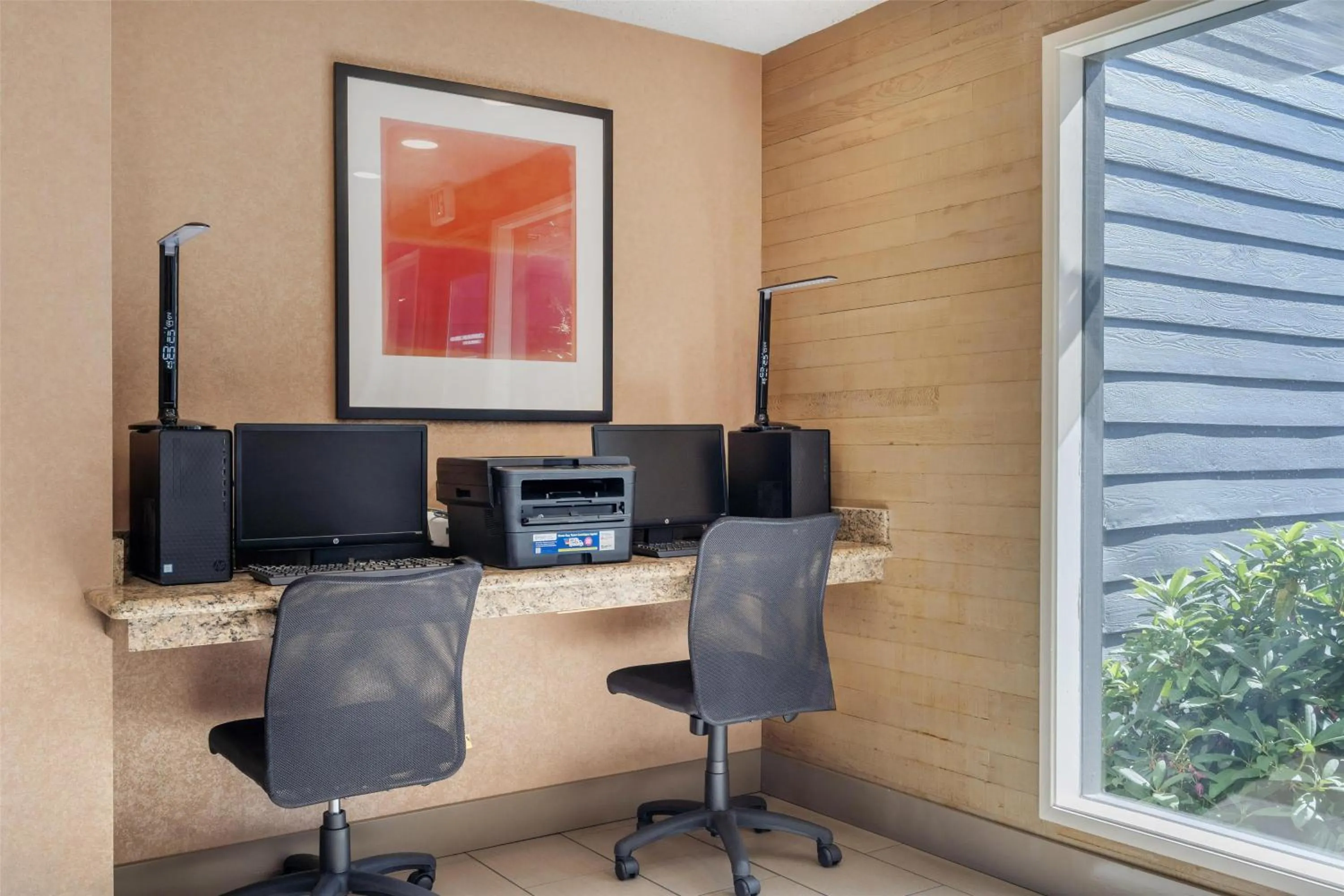 Business facilities in Best Western Plus Oak Harbor Hotel & Conference Center