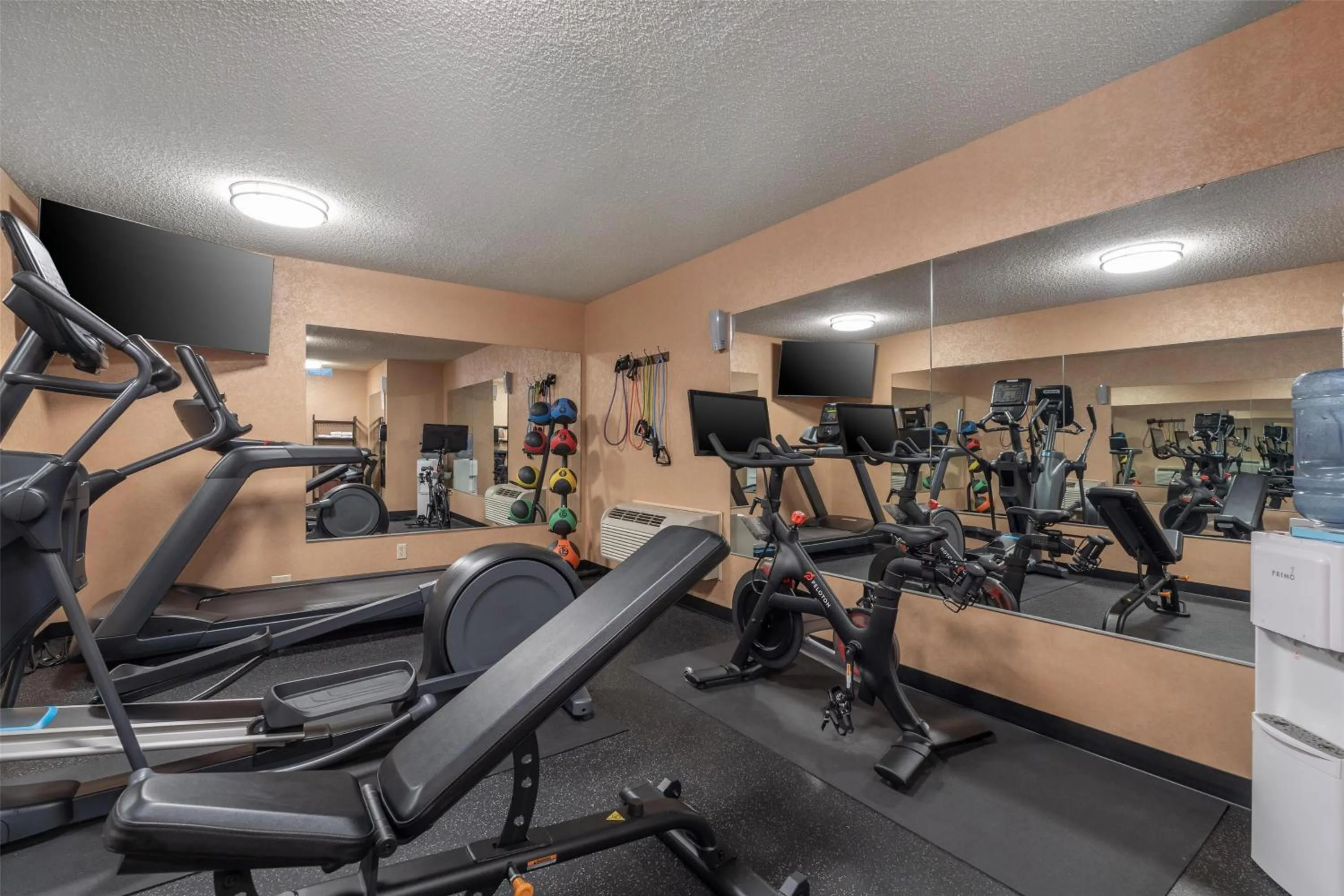 Fitness centre/facilities in Best Western Plus Oak Harbor Hotel & Conference Center