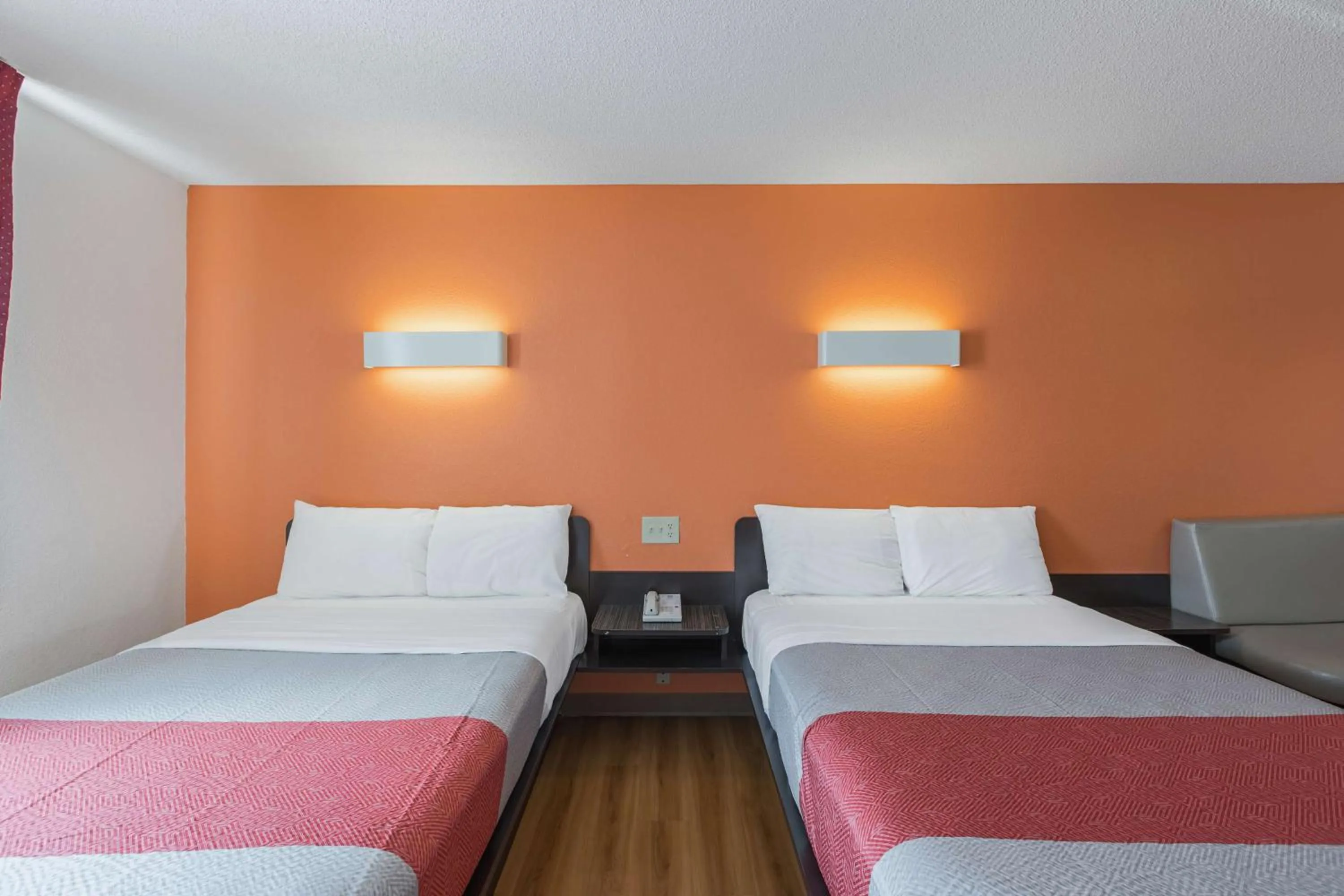 Bedroom, Bed in Motel 6 Omaha - Central