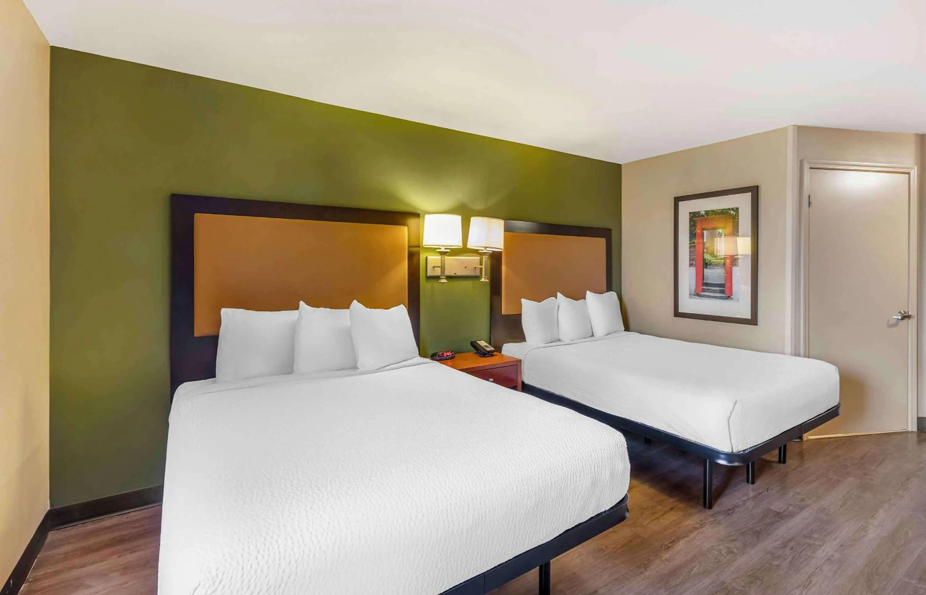 Bedroom, Bed in Extended Stay America Suites - Bakersfield - Chester Lane