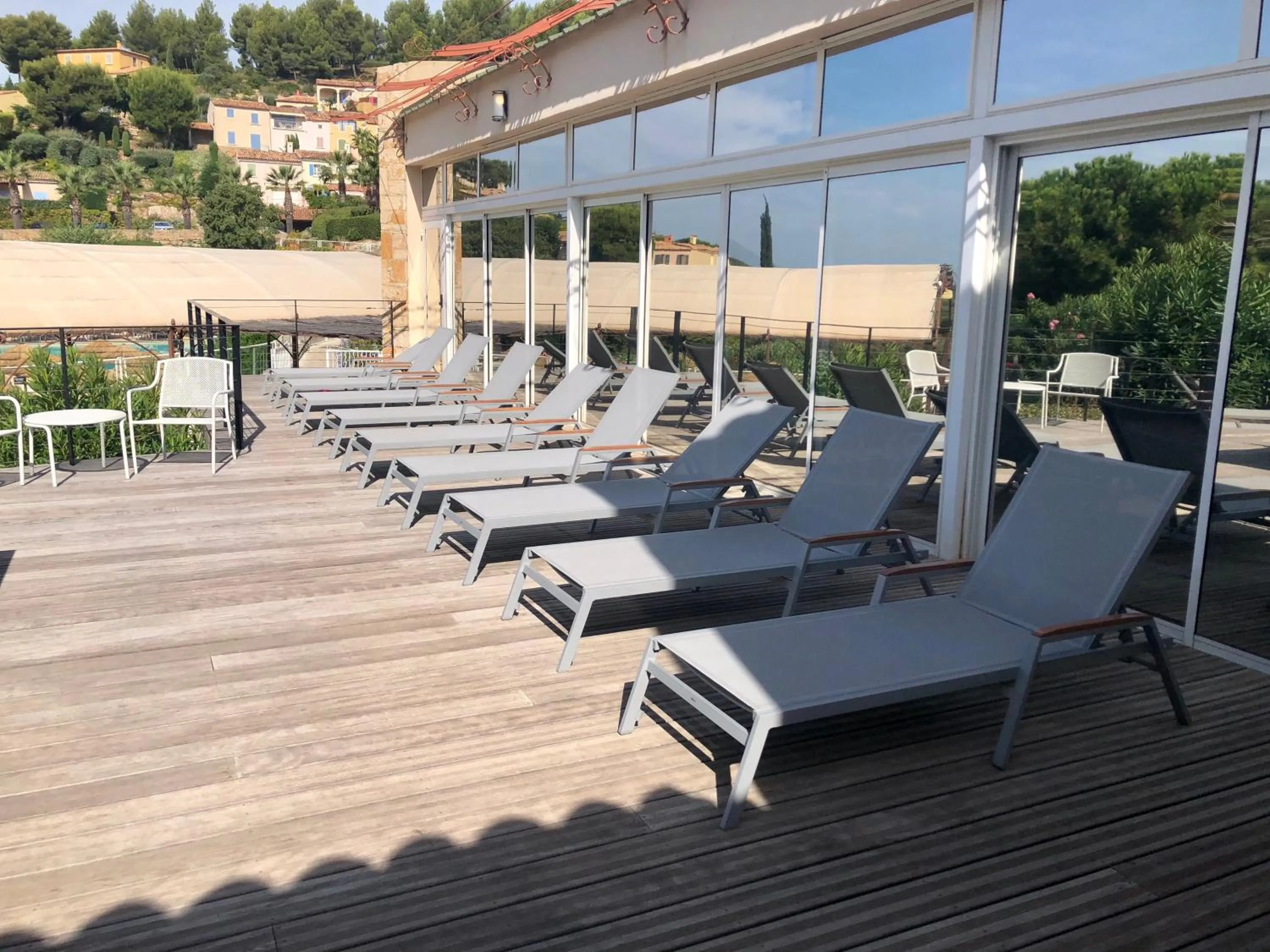 Pool view in Le Fregate Provence