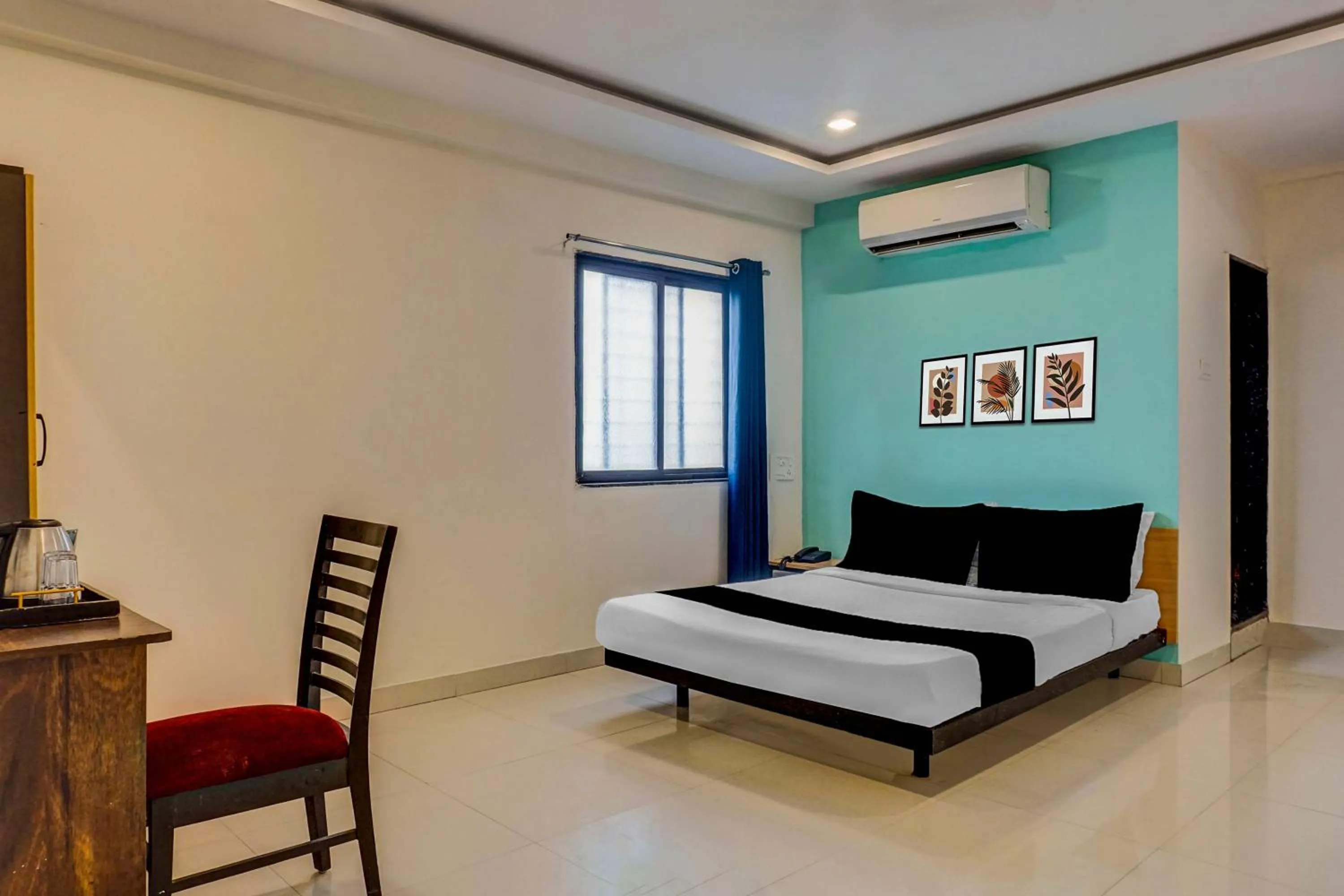 Bedroom, Bed in Super Collection O Manjari - Mundhwa Road Formerly 7 Treats