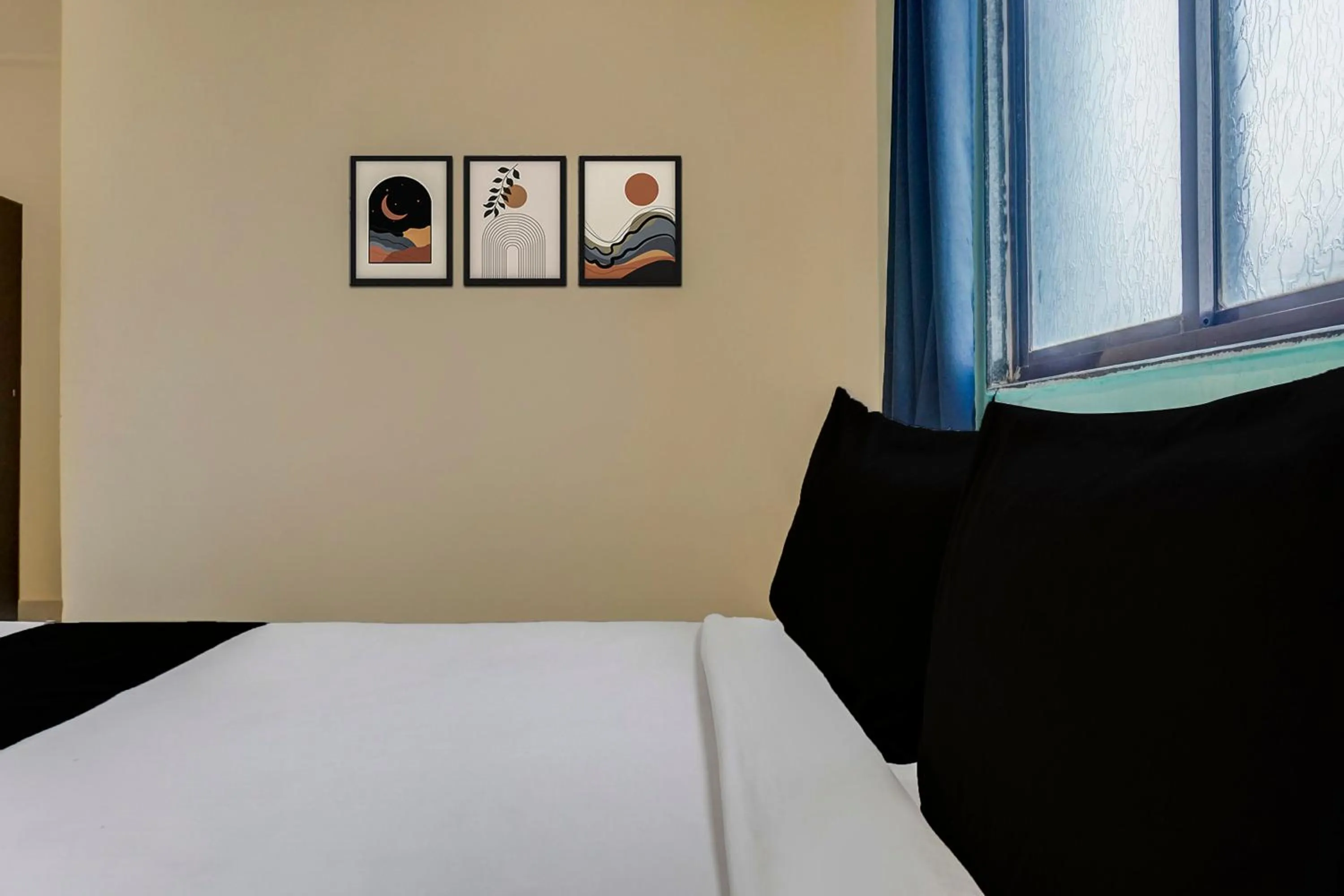 Bedroom, Bed in Super Collection O Manjari - Mundhwa Road Formerly 7 Treats