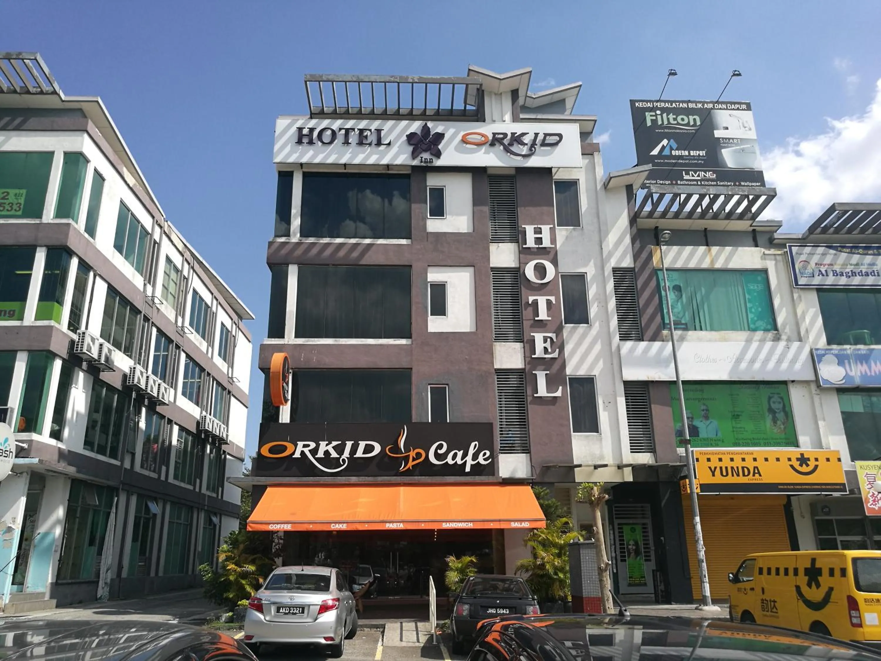Property building in Orkid Inn Mahkota Cheras