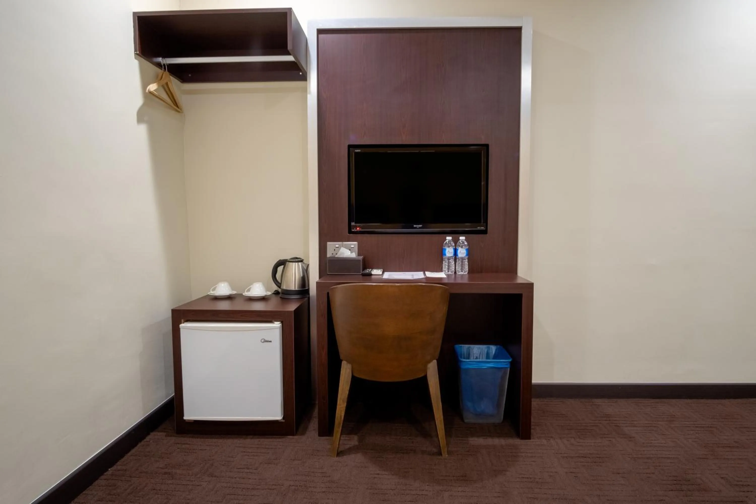 Communal lounge/ TV room in Orkid Inn Mahkota Cheras