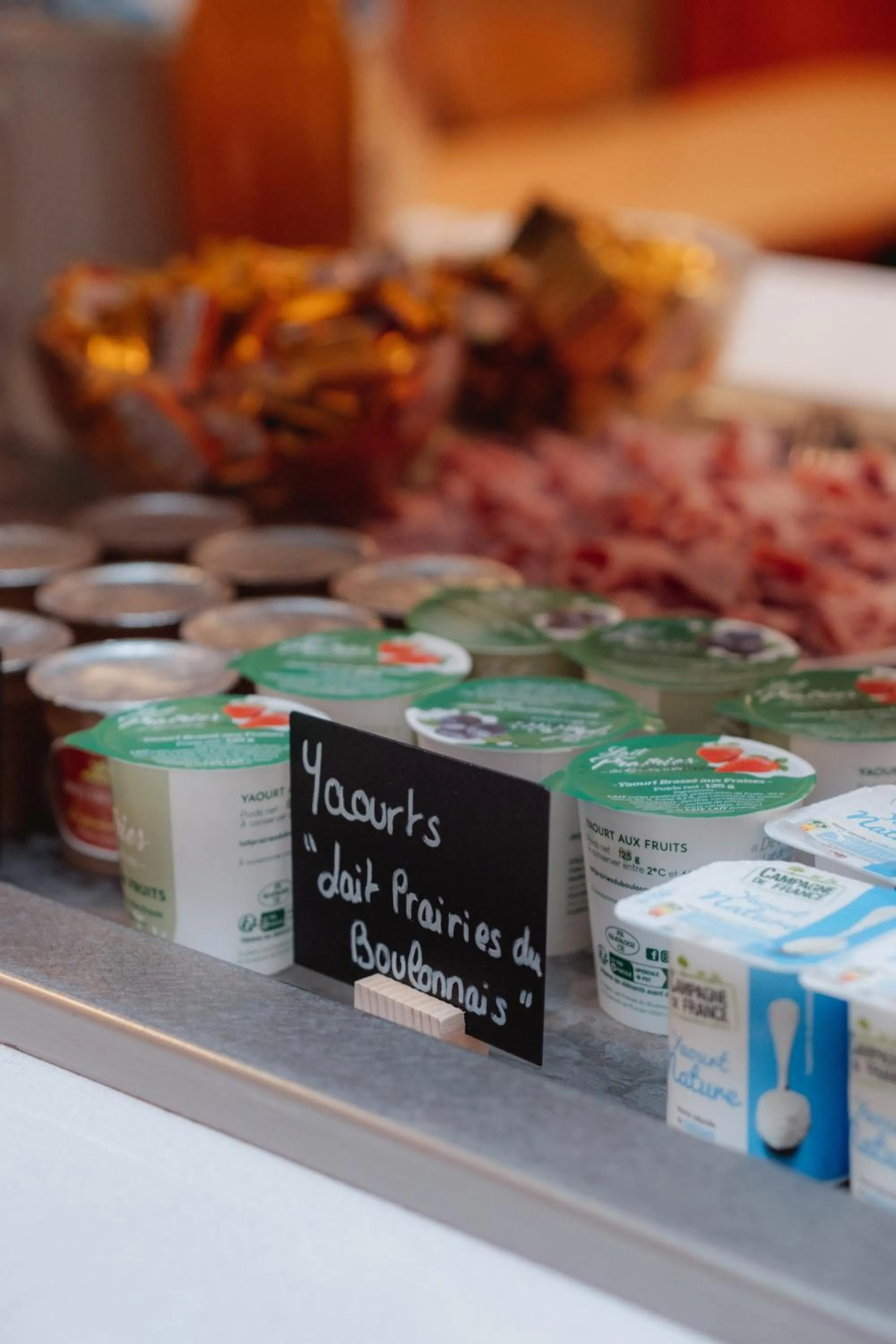 Breakfast in Red Fox