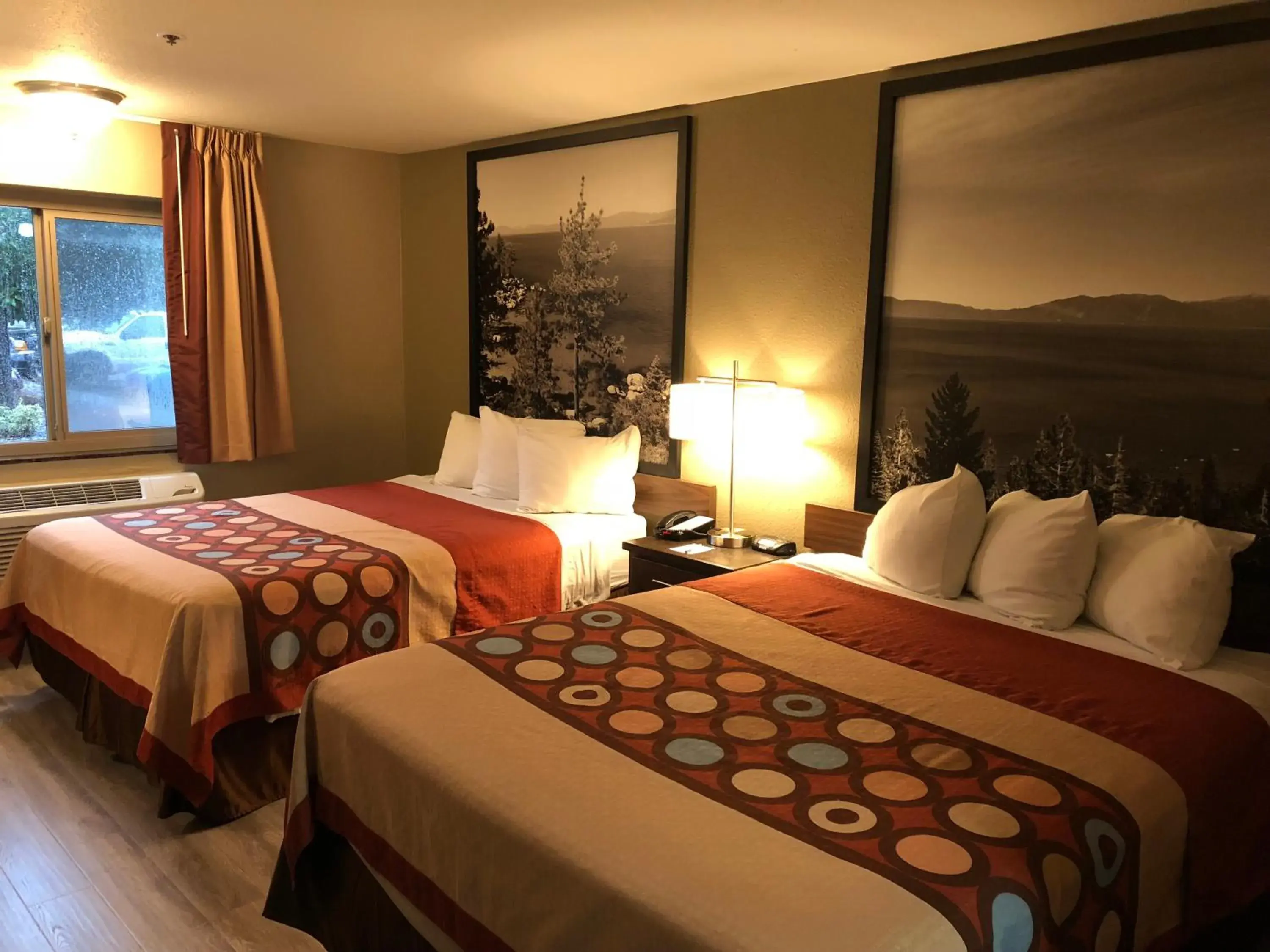 Double Room with Two Double Beds - Non-Smoking in Super 8 by Wyndham Redding Double Room with Two Double Beds - Non-Smoking in Super 8 by Wyndham Redding