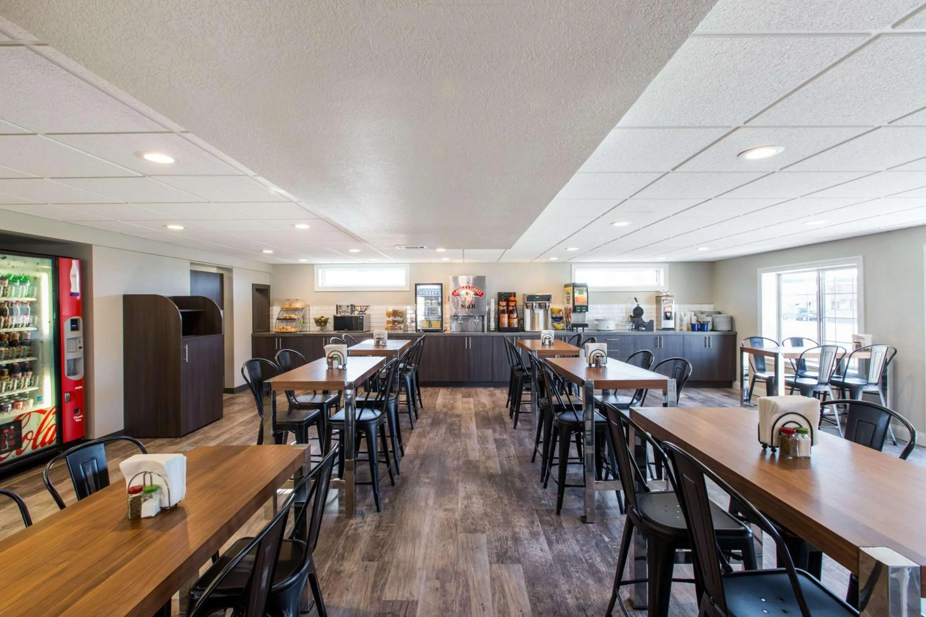 Restaurant/places to eat in Days Inn by Wyndham Pierre